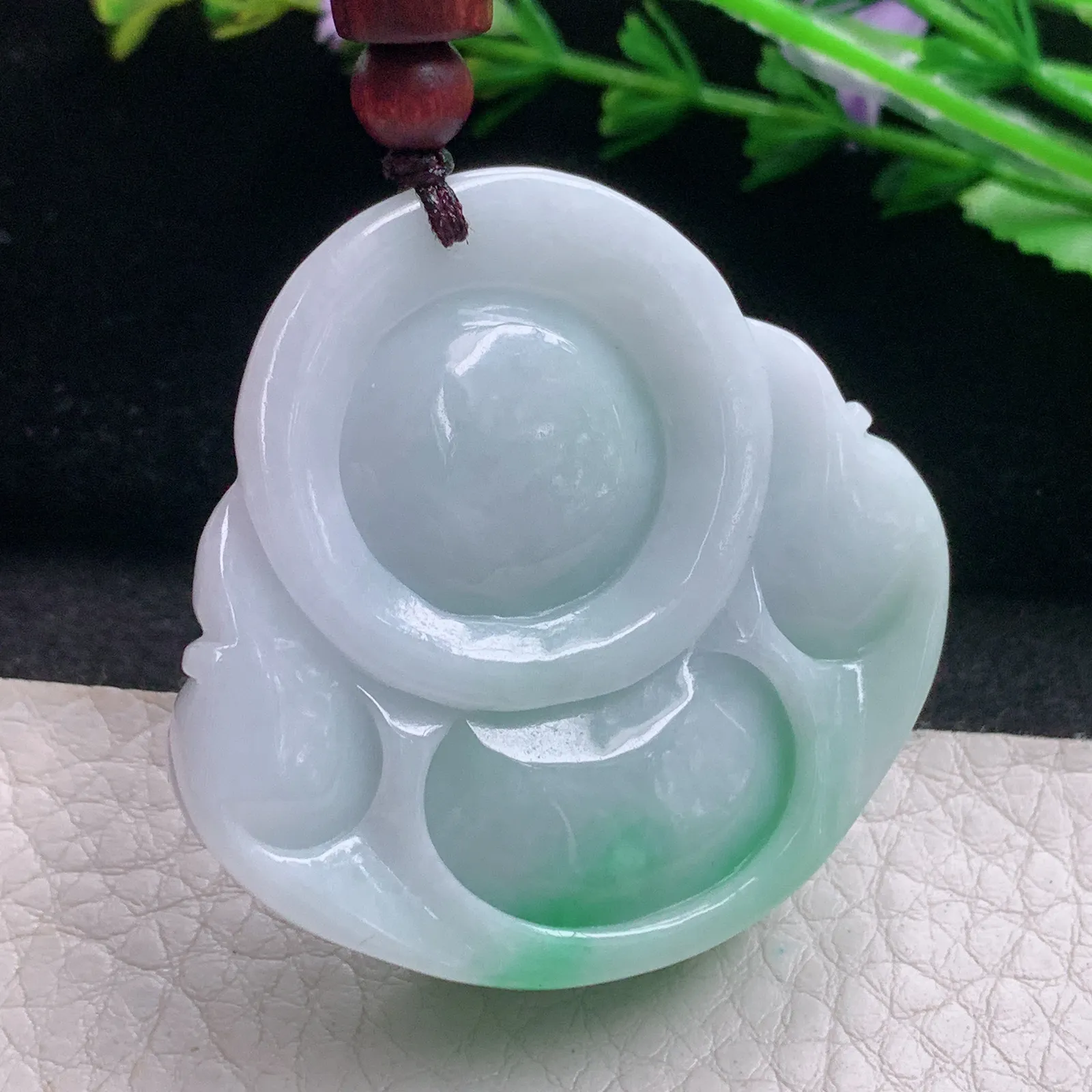 zen自然光43.6*44.5*13.3天然缅甸翡翠A货辣绿大佛公 开心佛玉吊坠