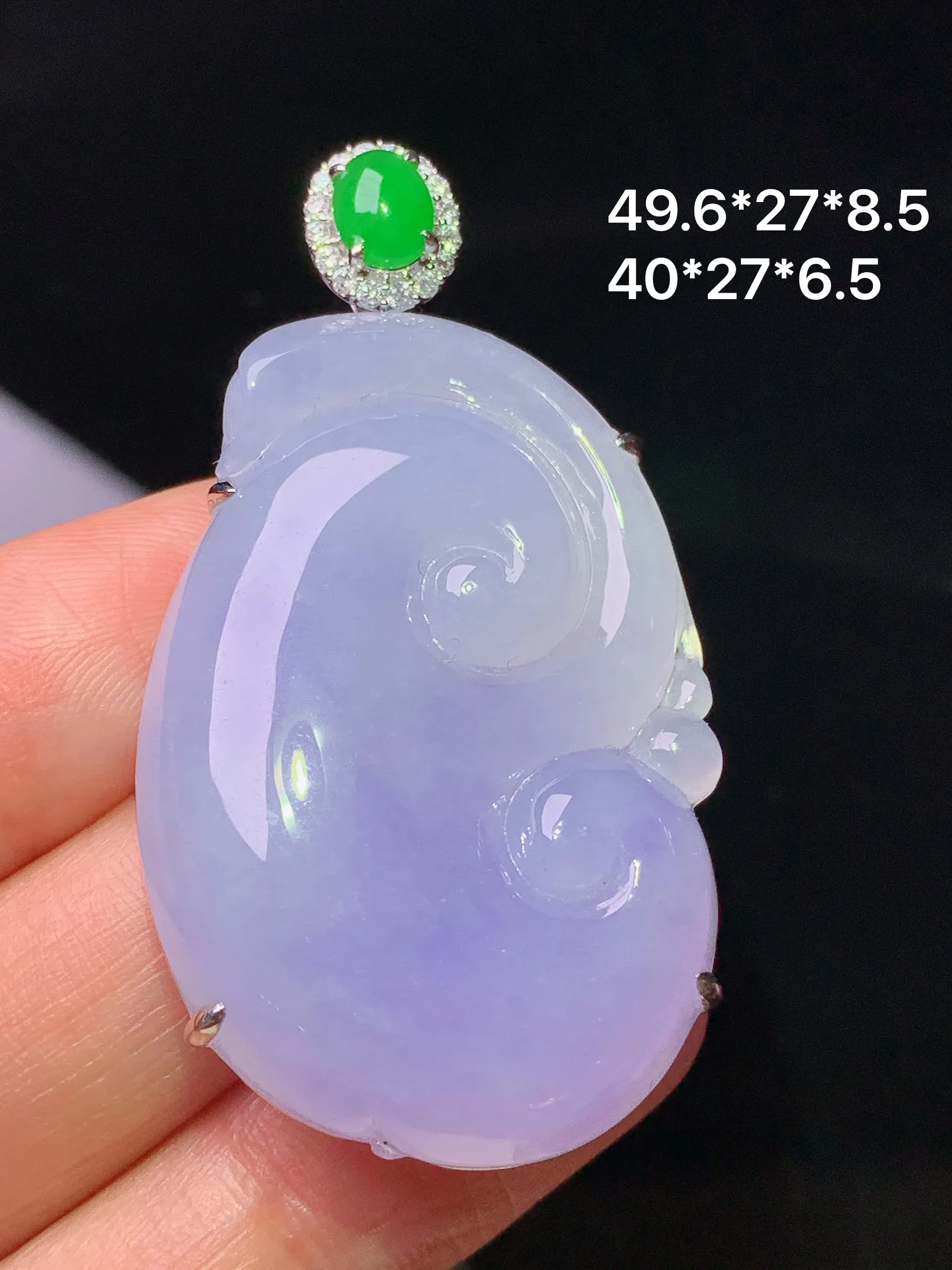 18k金钻镶嵌紫罗兰如意吊坠 玉质细腻 水润亮眼 整体尺寸49.6*27*8.5