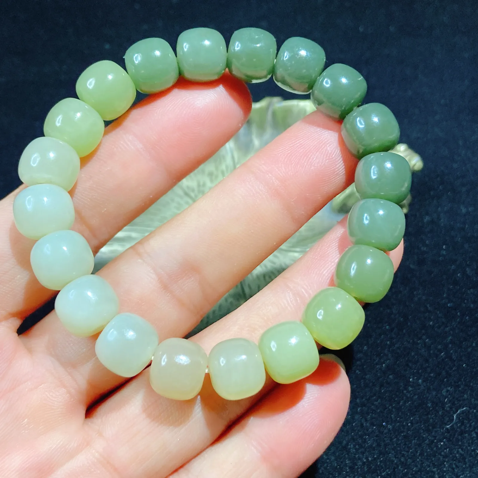 一对价 和田玉新疆且末老型10多宝手串渐变 尺寸10无裂无杂料子细腻