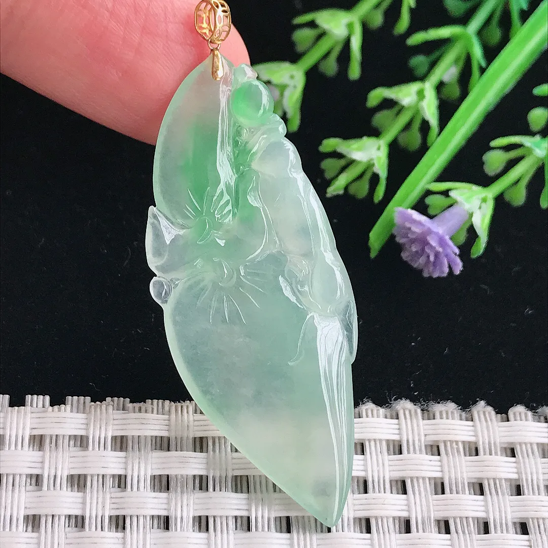 实拍A货翡翠48.5/19.5/4.5老坑18k金镶嵌冰胶阳绿寿桃吊坠翡翠桃子挂件