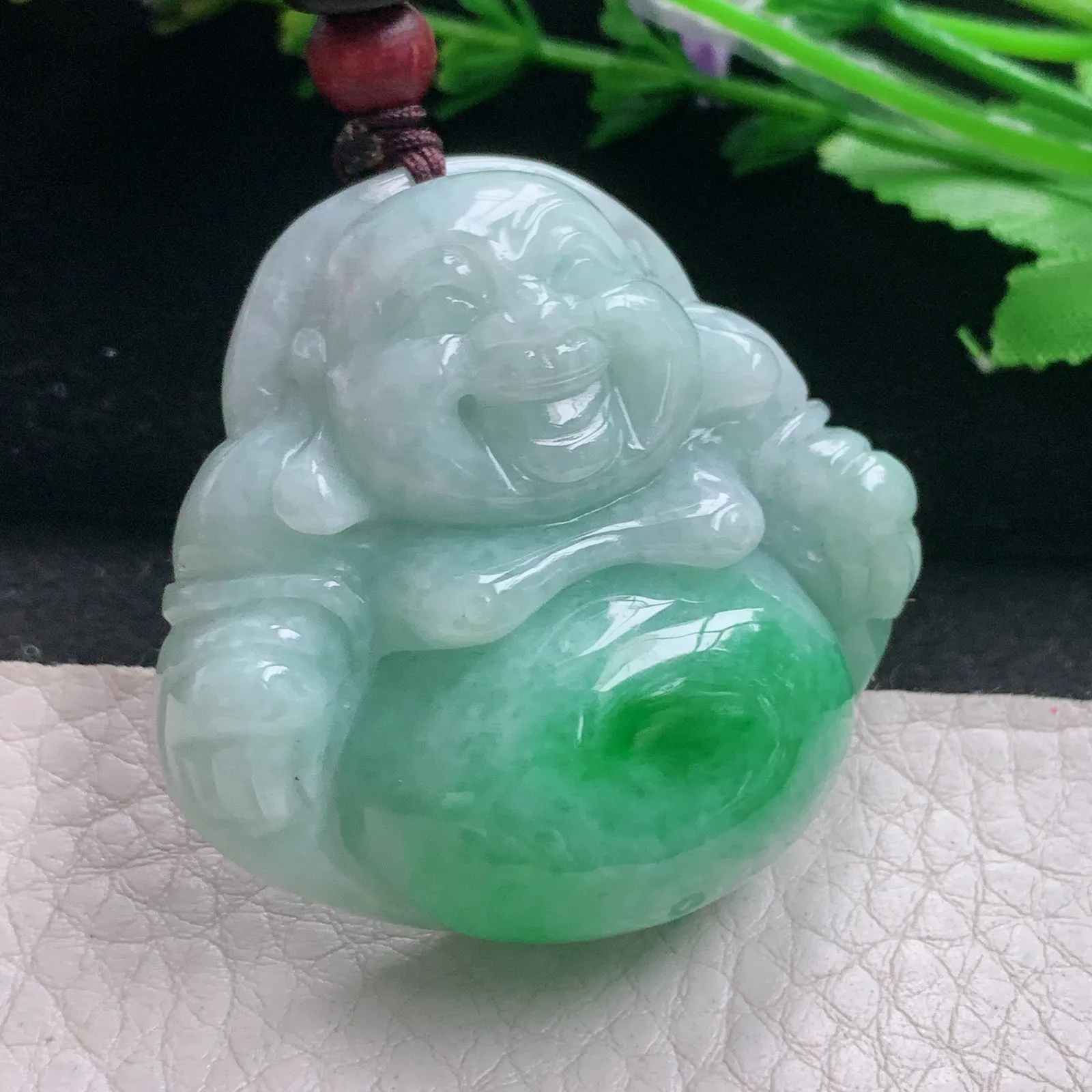 zen自然光41.5*43.6*14.5天然缅甸翡翠A货辣绿大佛公 开心佛玉吊坠