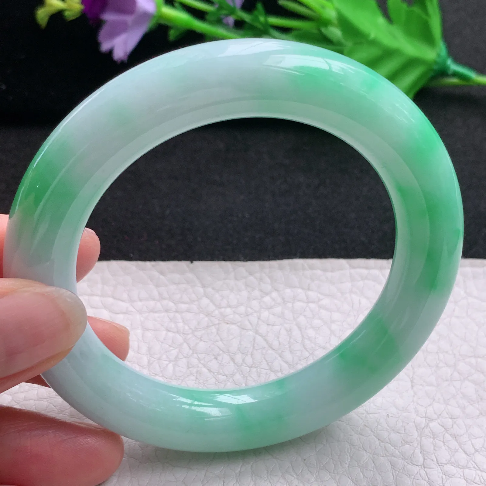 nr实拍58.5*12.5*12.3mm天然缅甸翡翠A货玉手镯春带彩圆条正圈平安镯