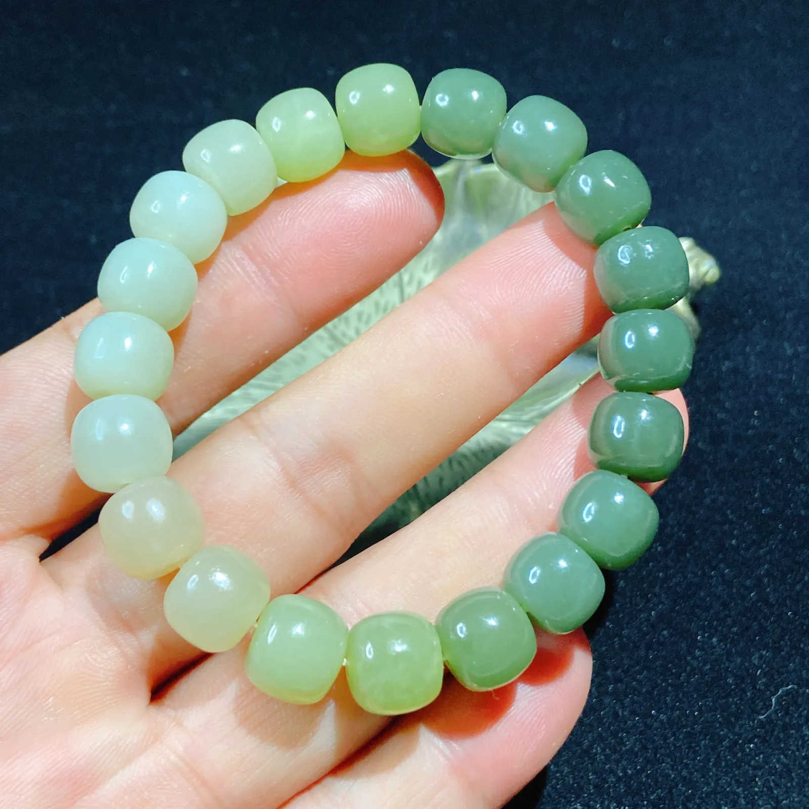 一对价 和田玉新疆且末老型10多宝手串渐变 尺寸10无裂无杂料子细腻