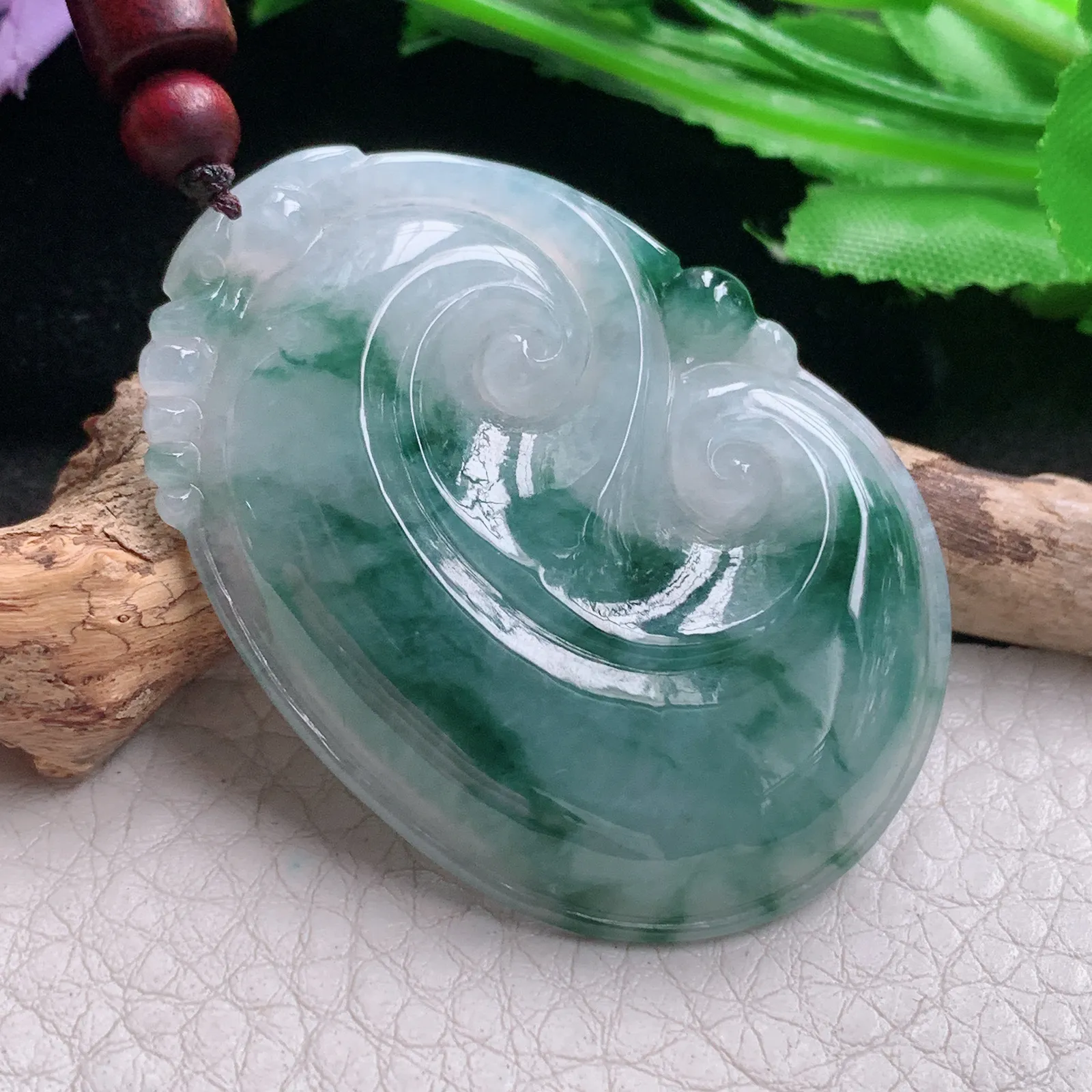 zen自然光49*35*5.6天然缅甸翡翠A货冰胶飘花如意 玉如意玉吊坠
