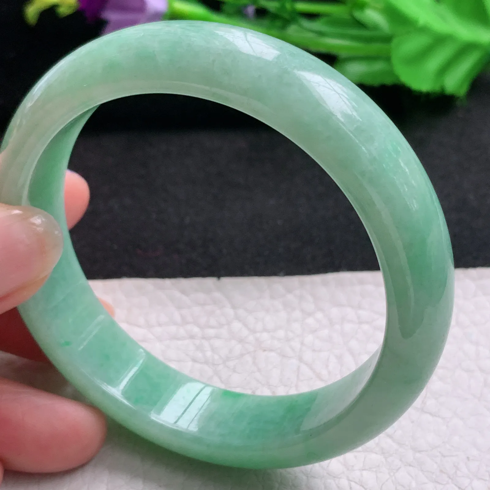 nr实拍57.5*14.8*8mm天然缅甸翡翠A货玉手镯飘花满绿正圈平安镯