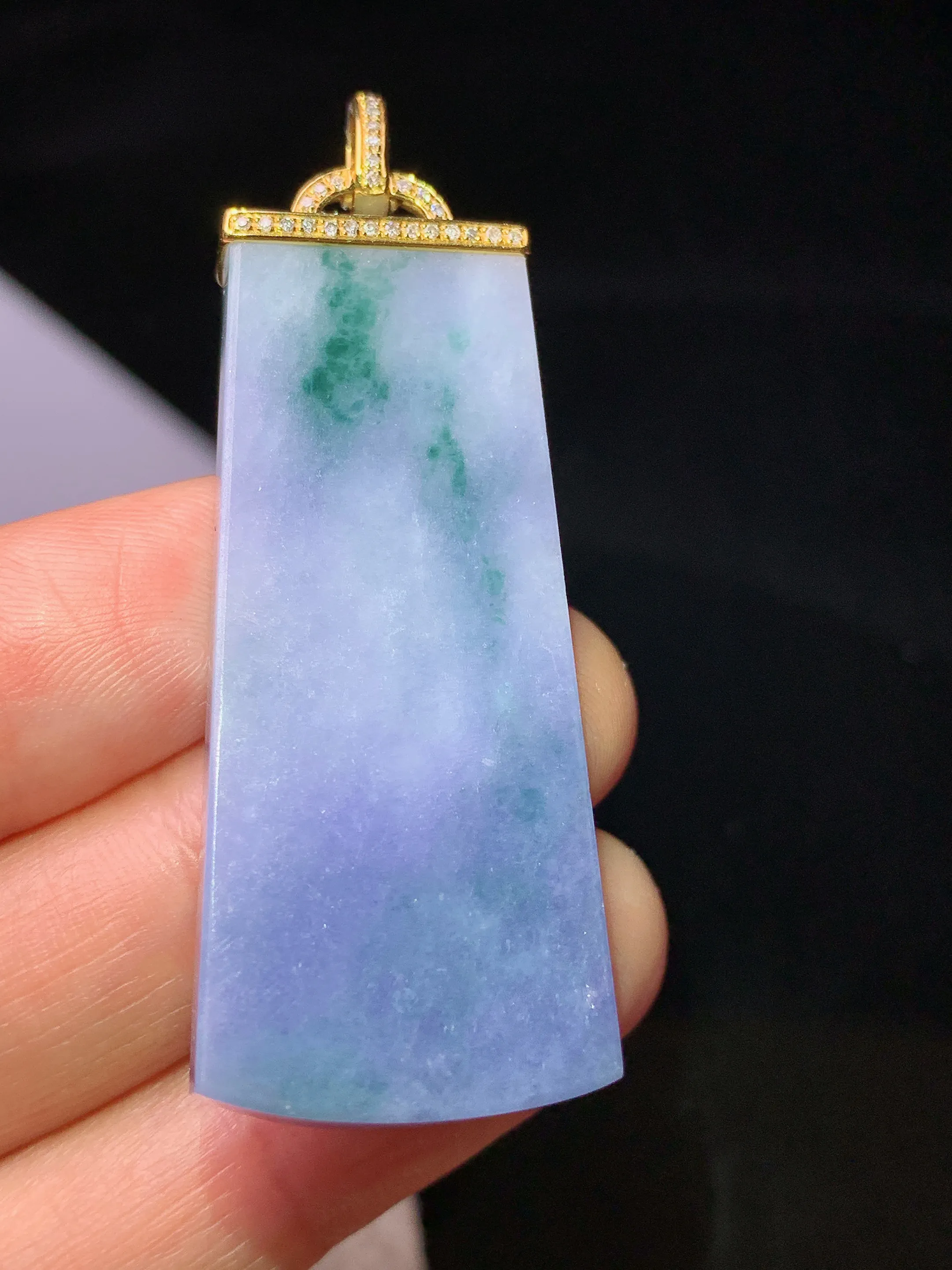 18k金钻镶嵌紫罗兰无事牌吊坠 玉质细腻 水润亮眼 整体尺寸52.5*18.8*5.5