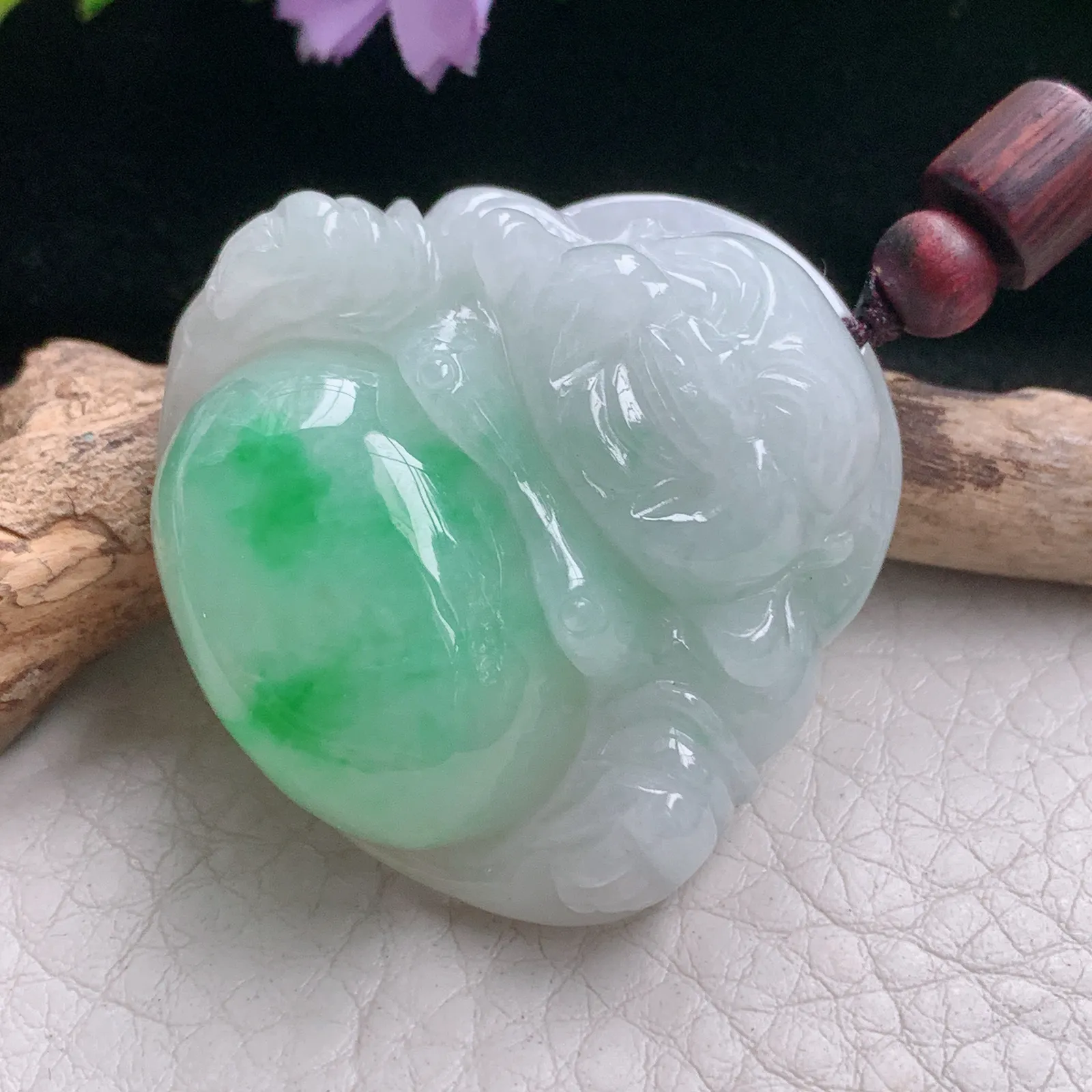 zen自然光37.5*39*12.5天然缅甸翡翠A货冰飘阳绿饱满大佛公 开心佛玉吊坠