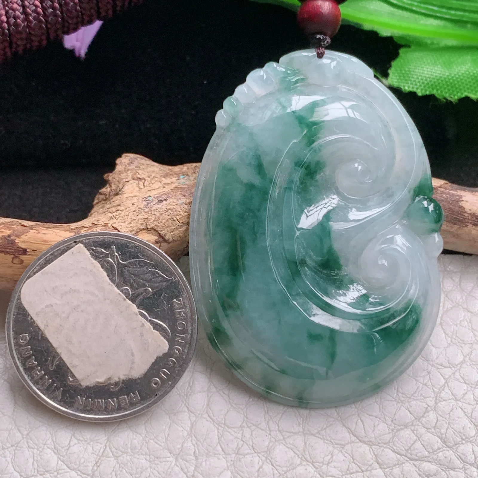 zen自然光49*35*5.6天然缅甸翡翠A货冰胶飘花如意 玉如意玉吊坠