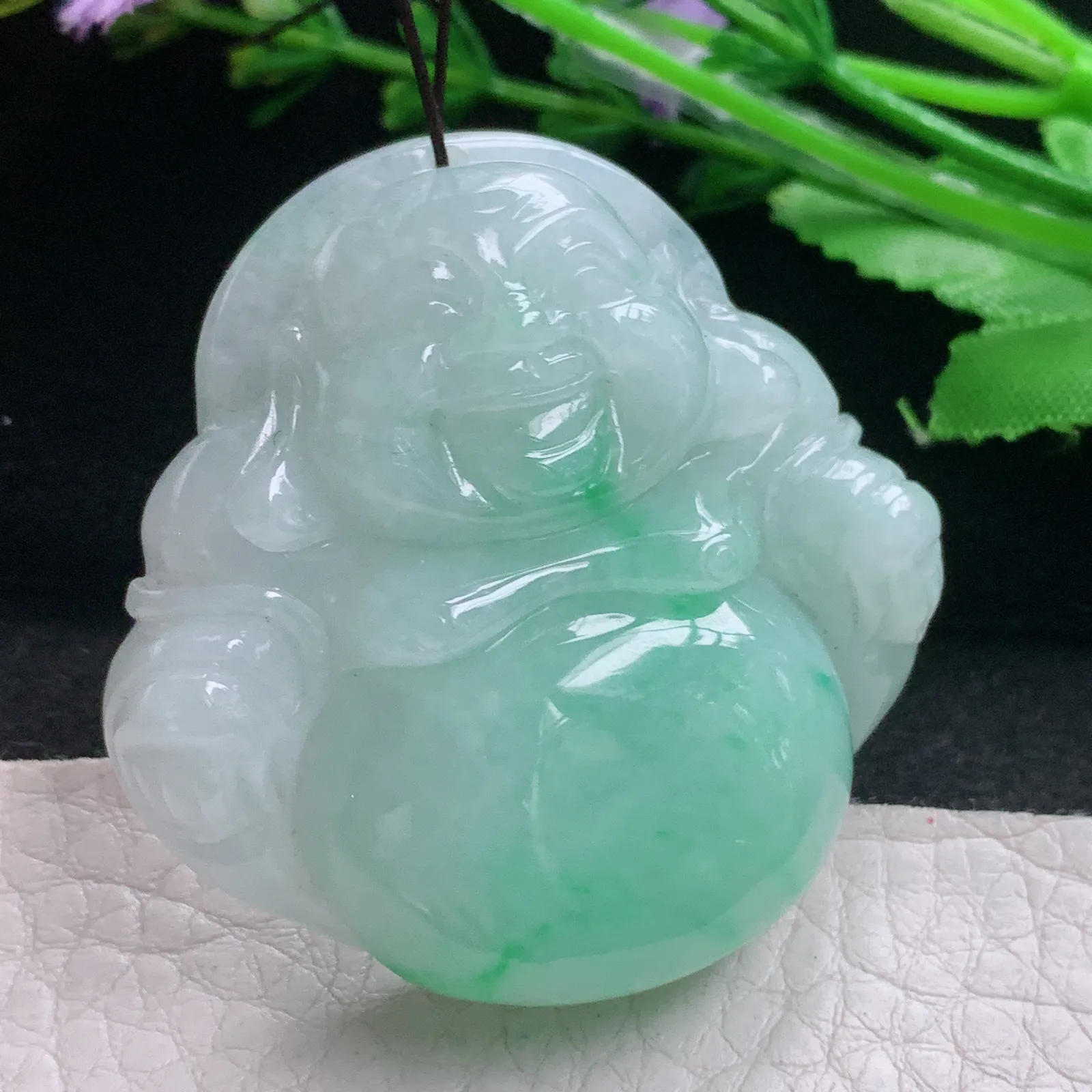 zen自然光45*46.5*12.3天然缅甸翡翠A货飘绿大佛公 开心佛玉吊坠