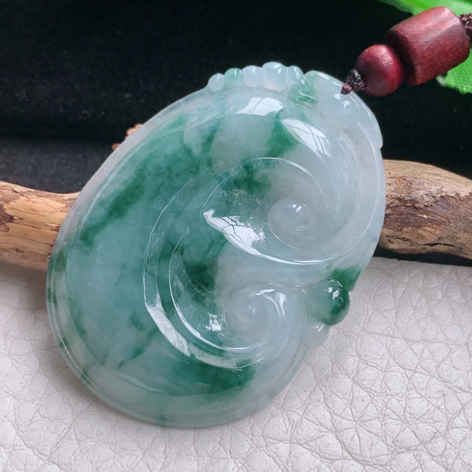 zen自然光49*35*5.6天然缅甸翡翠A货冰胶飘花如意 玉如意玉吊坠