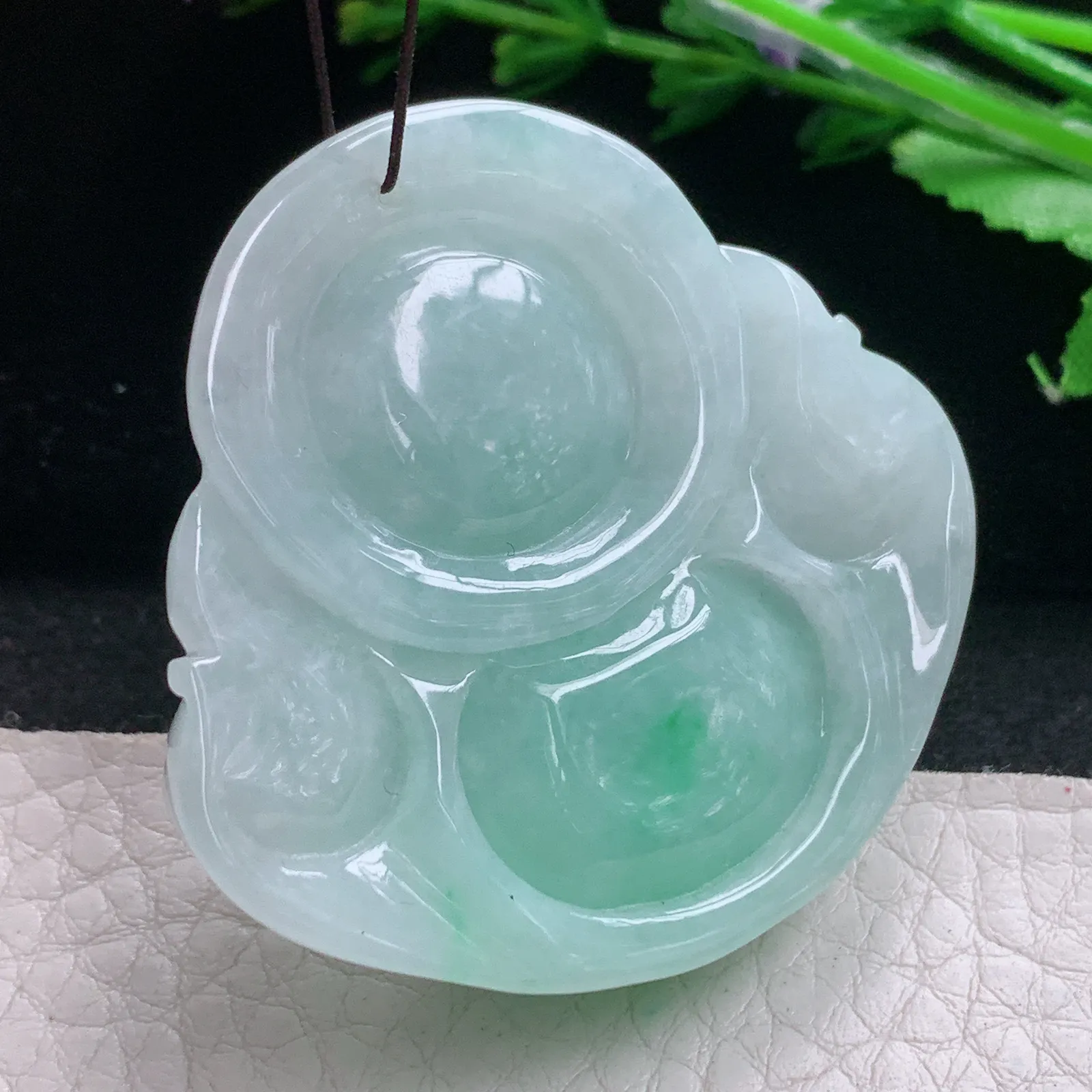 zen自然光45*46.5*12.3天然缅甸翡翠A货飘绿大佛公 开心佛玉吊坠