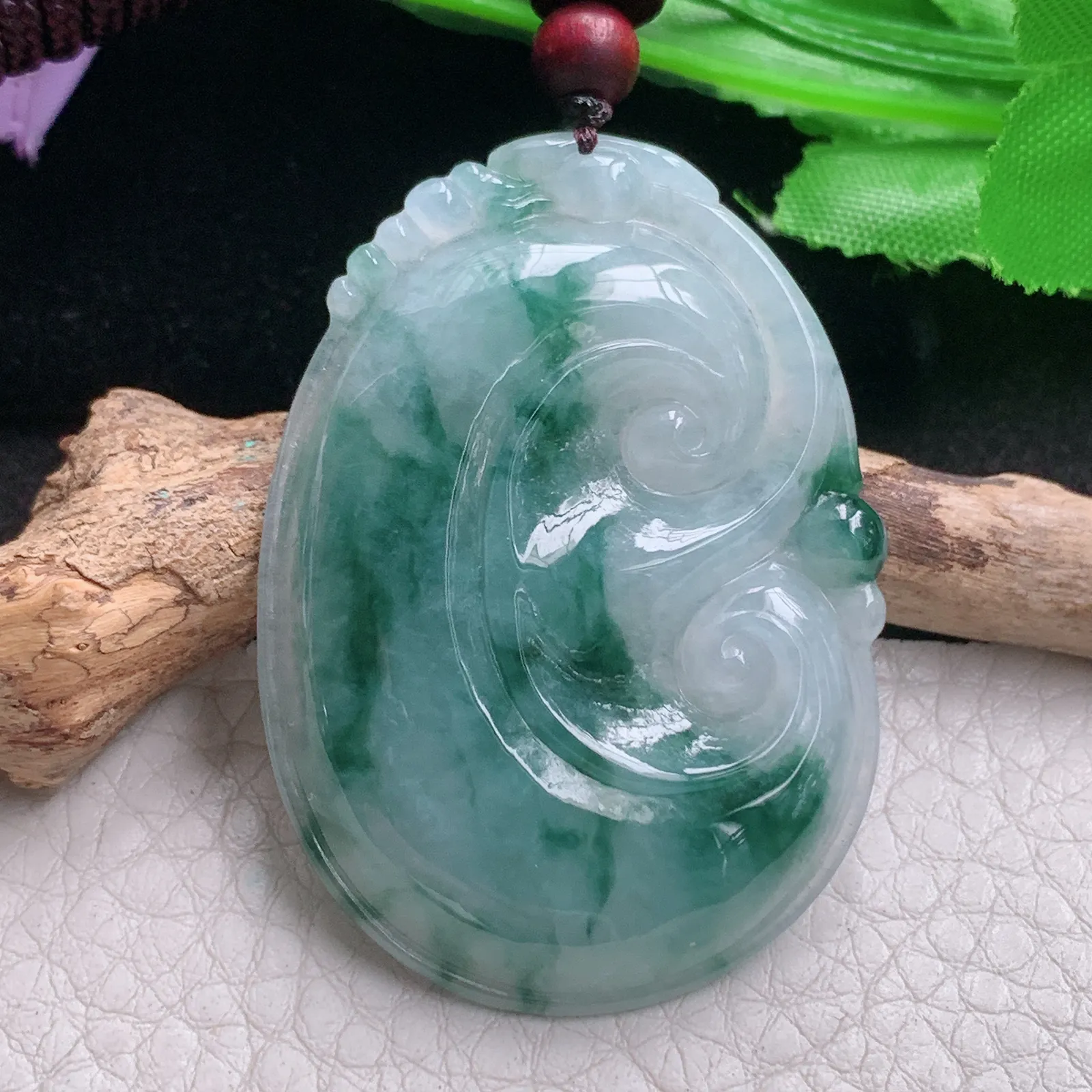 zen自然光49*35*5.6天然缅甸翡翠A货冰胶飘花如意 玉如意玉吊坠