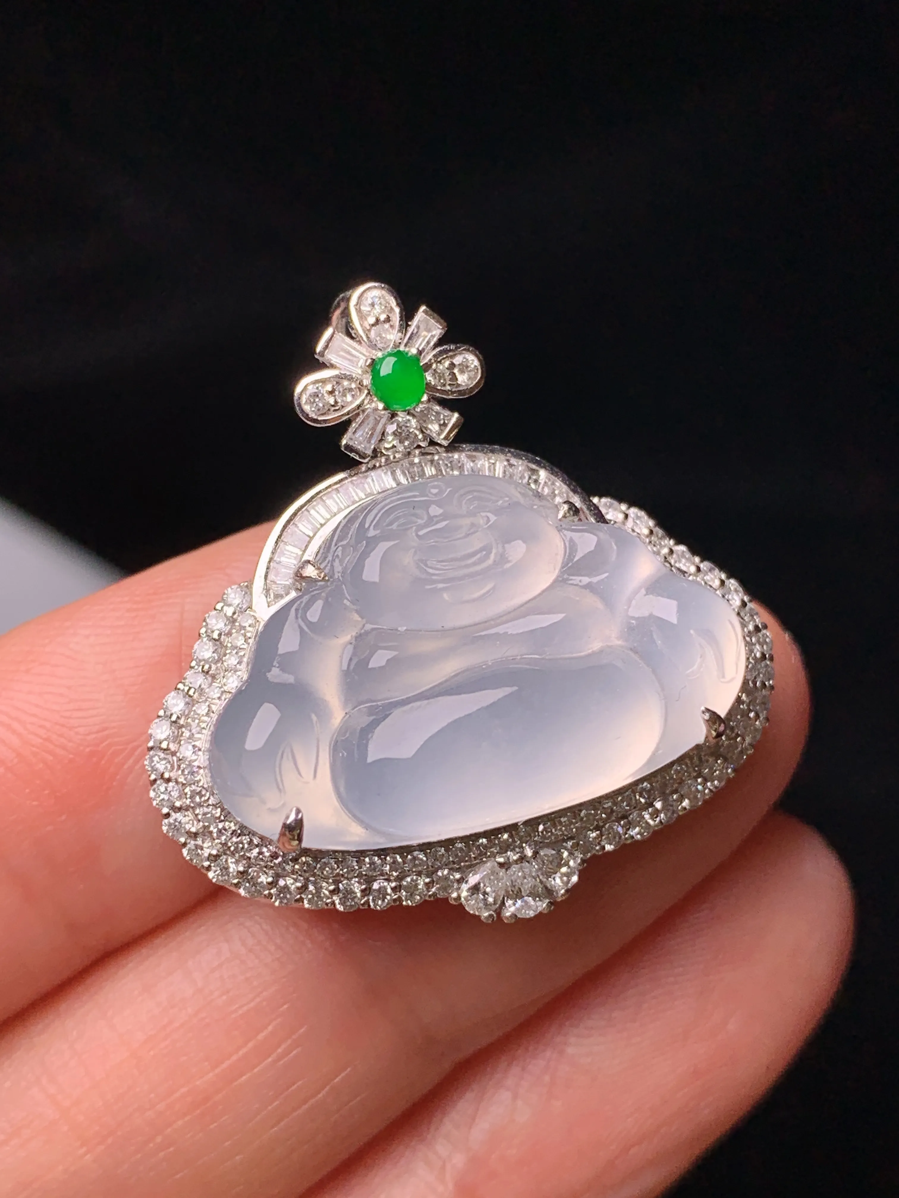 18k金钻镶嵌冰种佛公吊坠 玉质细腻 水润亮眼 整体尺寸27.6*27.1*9.3