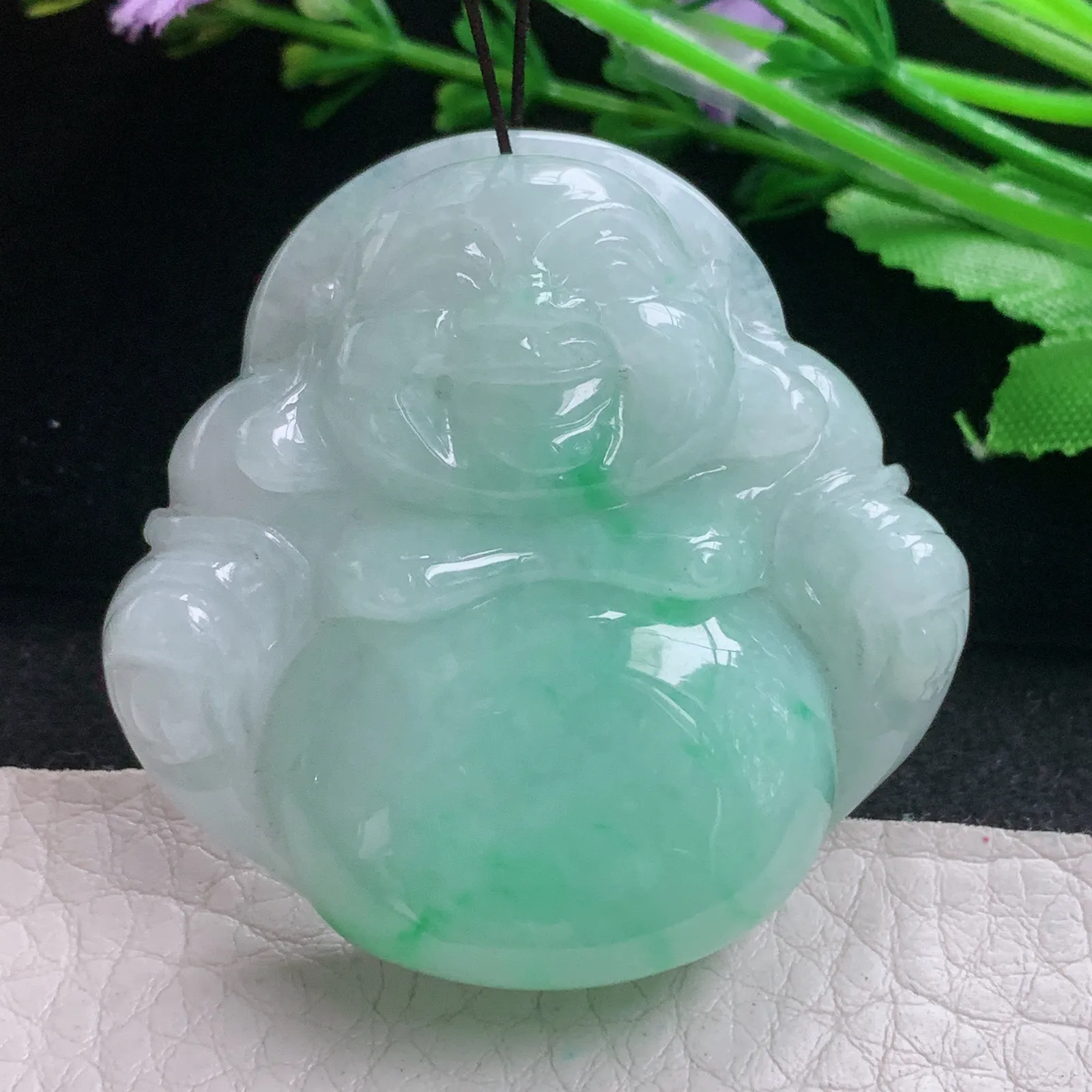 zen自然光45*46.5*12.3天然缅甸翡翠A货飘绿大佛公 开心佛玉吊坠