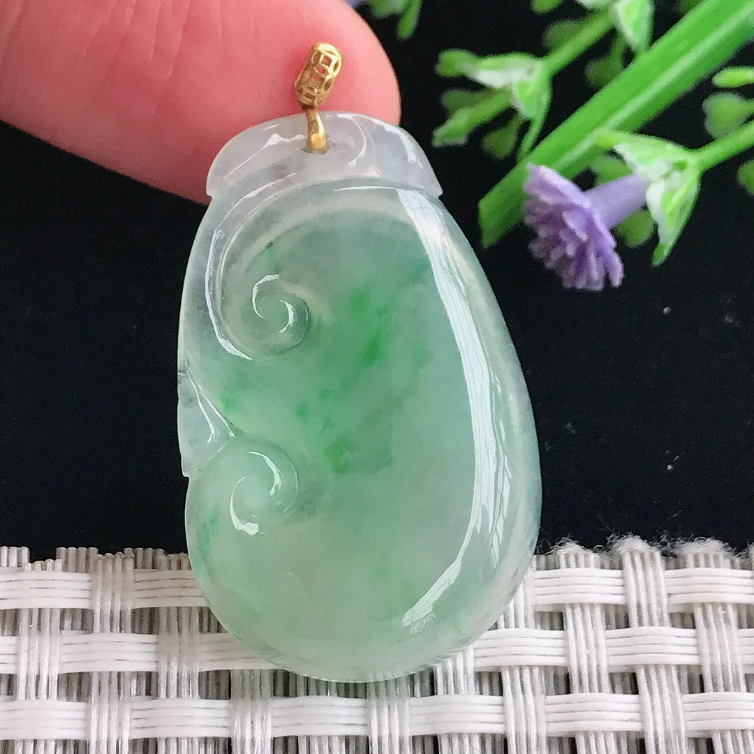 实拍A货翡翠34.5/22/4.6老坑18k金镶嵌冰胶飘阳绿如意吊坠翡翠挂件