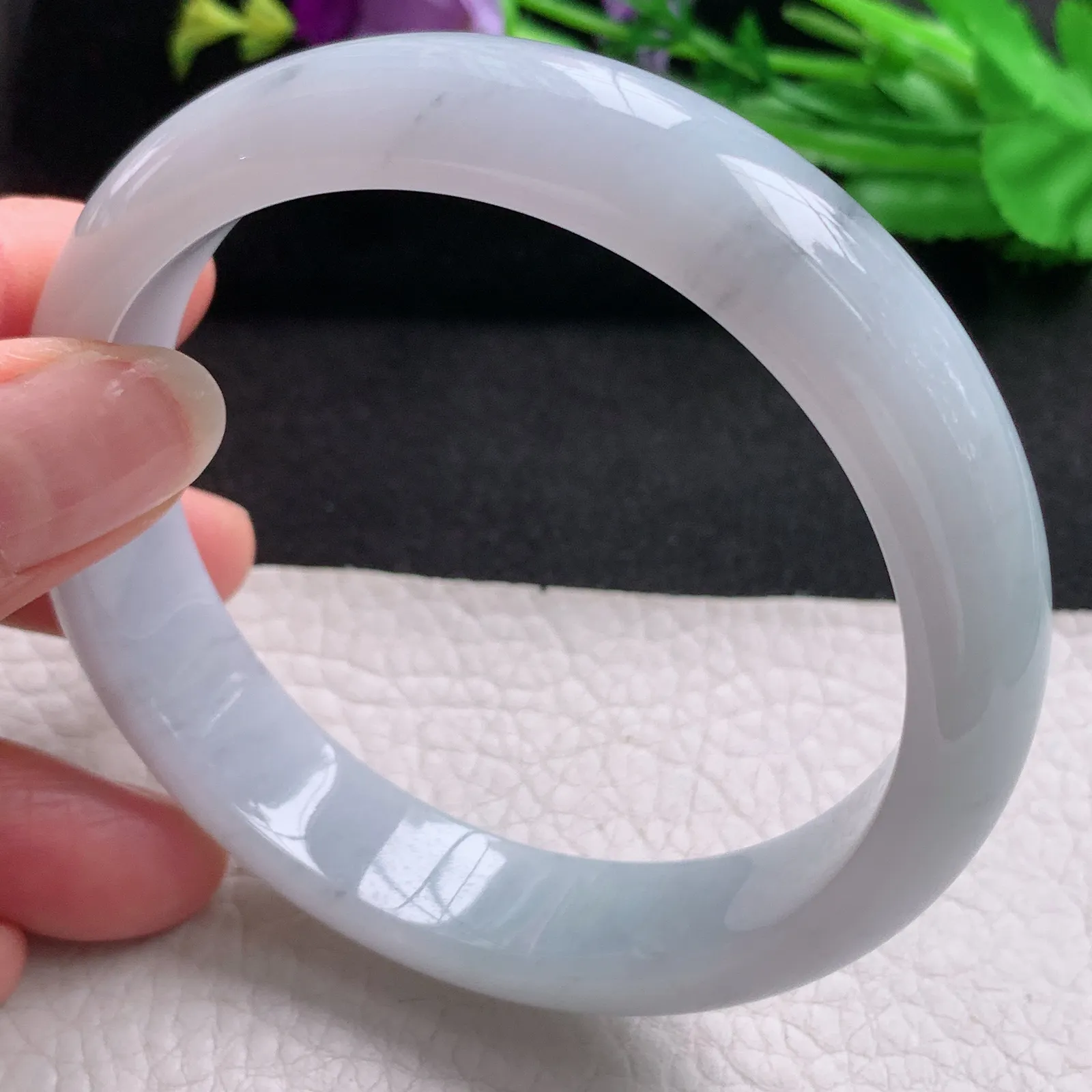 hh大圈口61.5*14.3*8.3天然缅甸翡翠A货玉手镯飘花宽边正圈平安镯