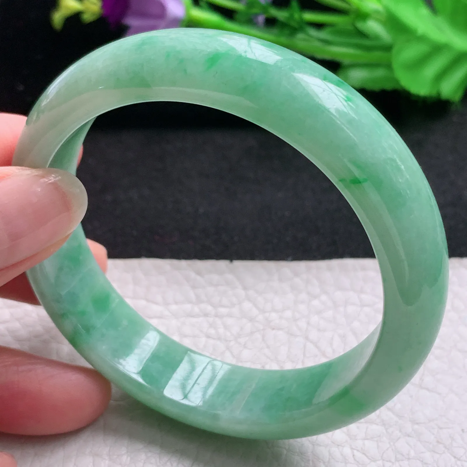 nr实拍57.5*14.8*8mm天然缅甸翡翠A货玉手镯飘花满绿正圈平安镯