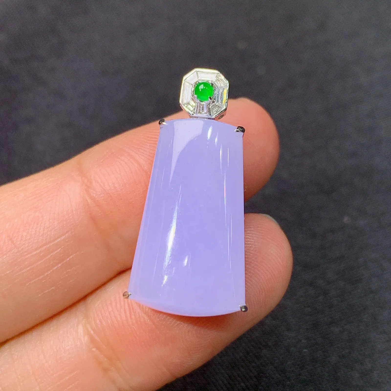 紫罗兰无事牌吊坠，18k金镶嵌，颜色鲜艳，温润细腻，Ych整体25.6*12.7*9.3