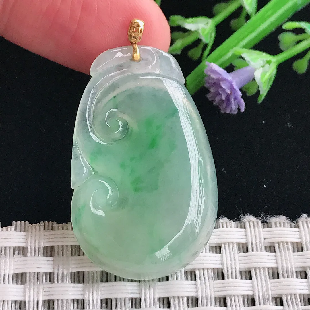 实拍A货翡翠34.5/22/4.6老坑18k金镶嵌冰胶飘阳绿如意吊坠翡翠挂件