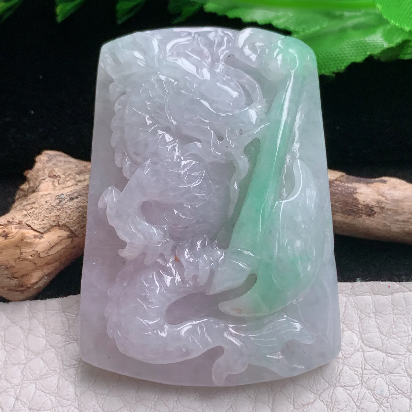 zen自然光52.8*37.2*10.2天然缅甸翡翠双彩府上有龙玉吊坠