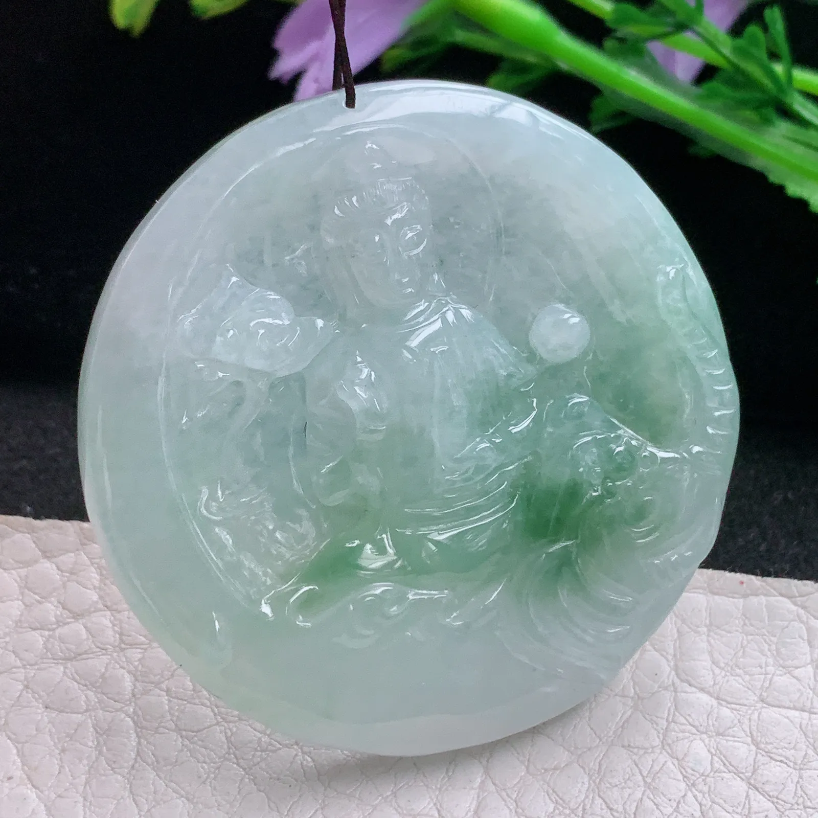 zen自然光49.3*6.8天然缅甸翡翠A货飘花持莲观音 玉观音玉吊坠