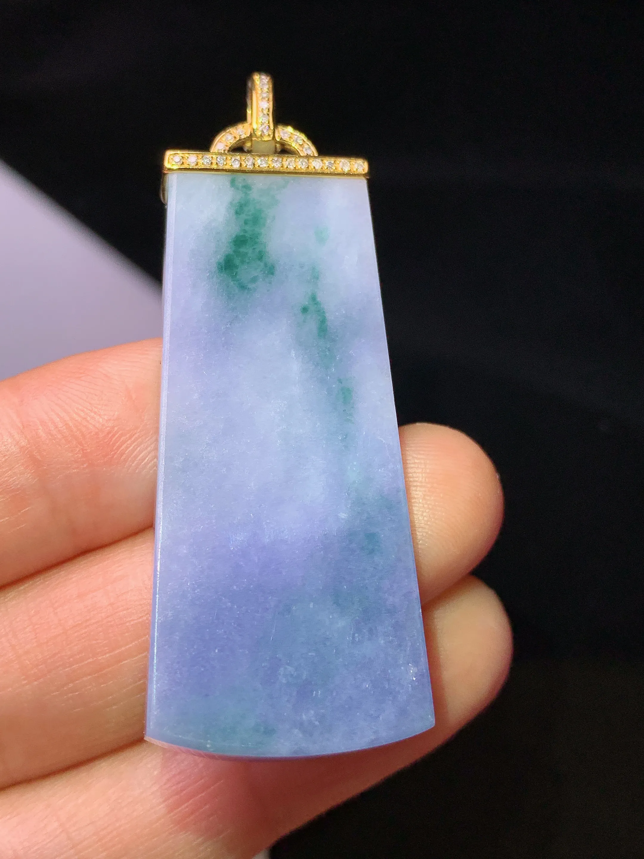 18k金钻镶嵌紫罗兰无事牌吊坠 玉质细腻 水润亮眼 整体尺寸52.5*18.8*5.5