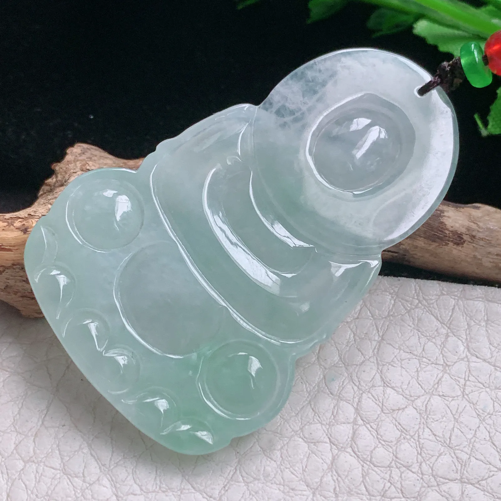 zen自然光56.8*36.8*5.6天然缅甸翡翠A货晴绿正庄观音 玉观音玉吊坠