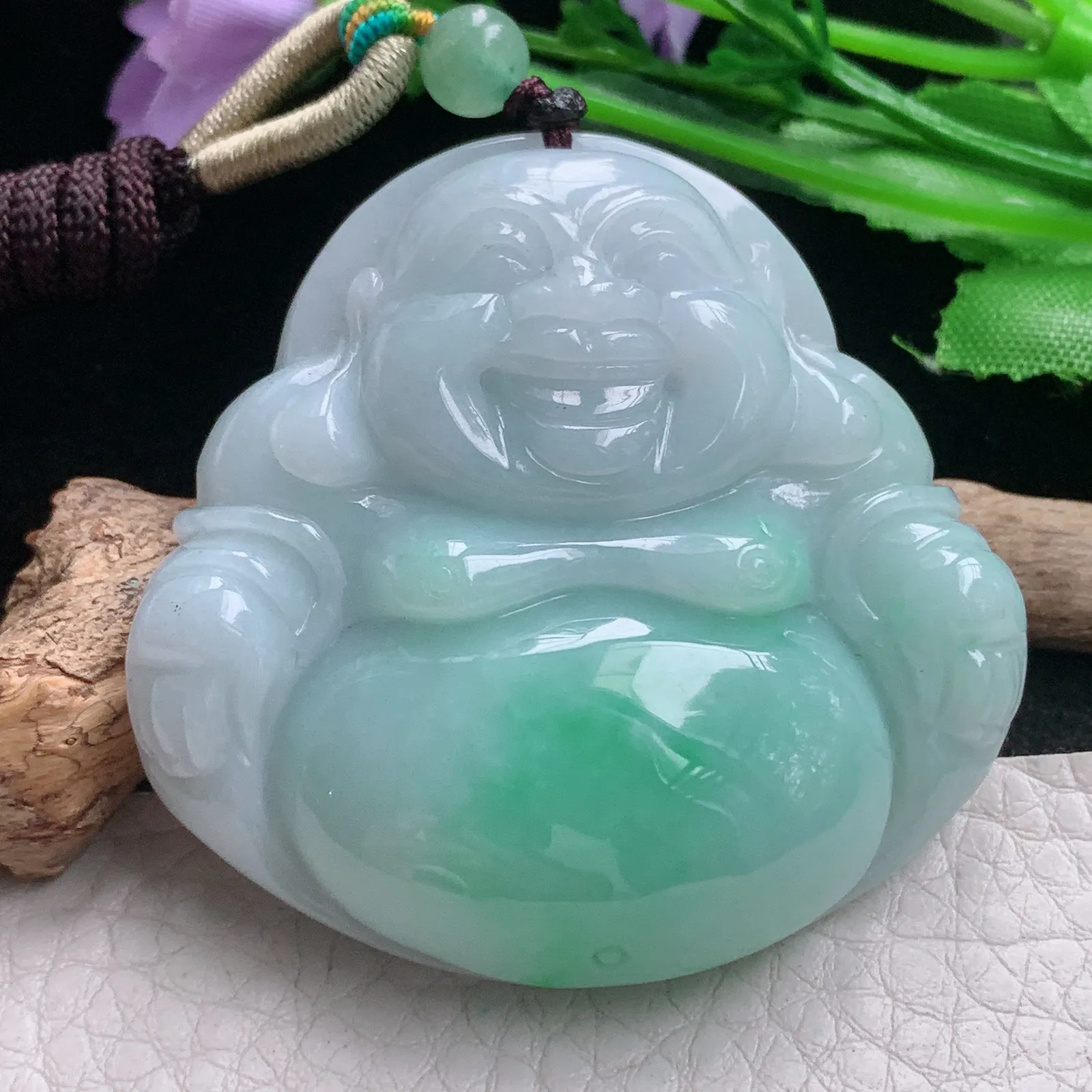 zen自然光49.5*51.5*12.3天然缅甸翡翠A货飘绿大佛公 开心佛玉吊坠 毛衣坠