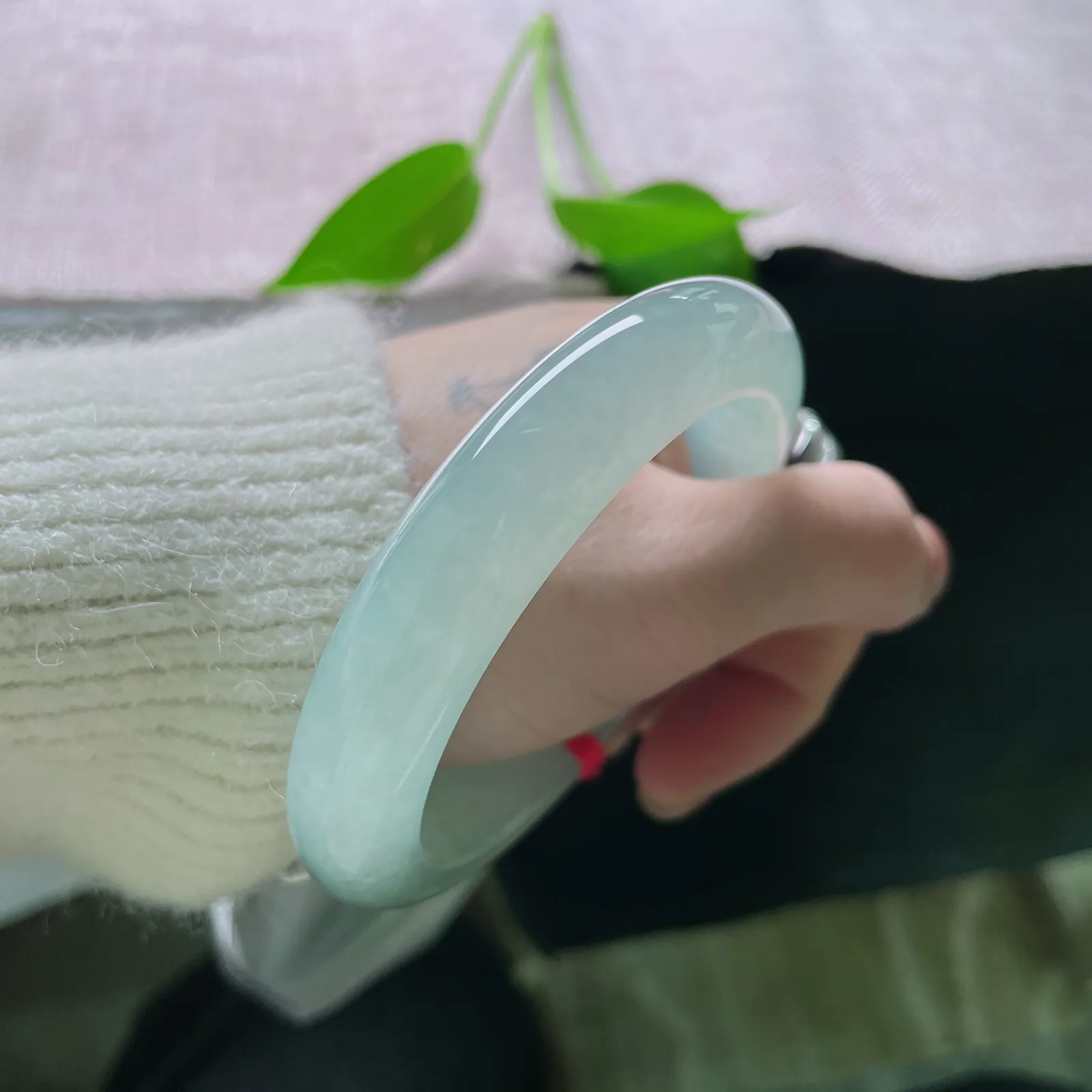 56.9/12.2/9.3冰晴底正圈，冰润，胶感，一婉清澈，婉间的温柔