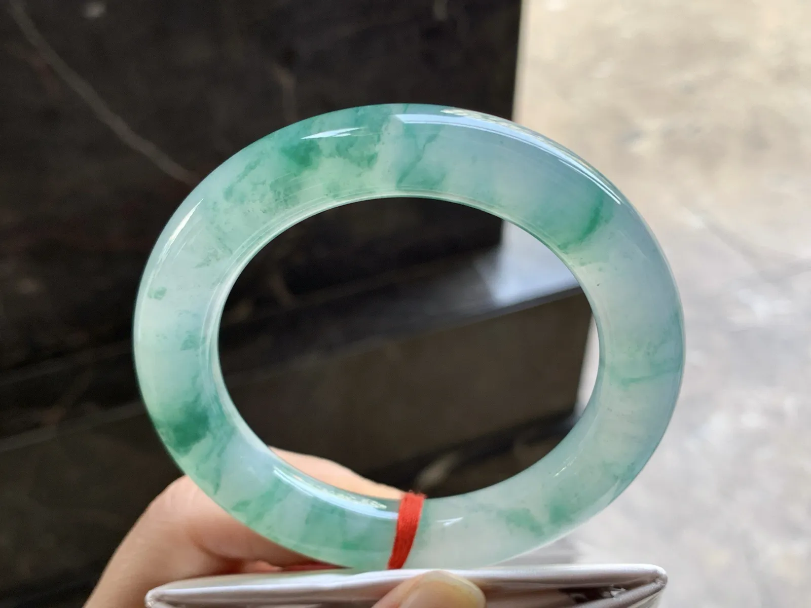 55.5-11.6

绿花圆条手镯^_^起光 飘花好看