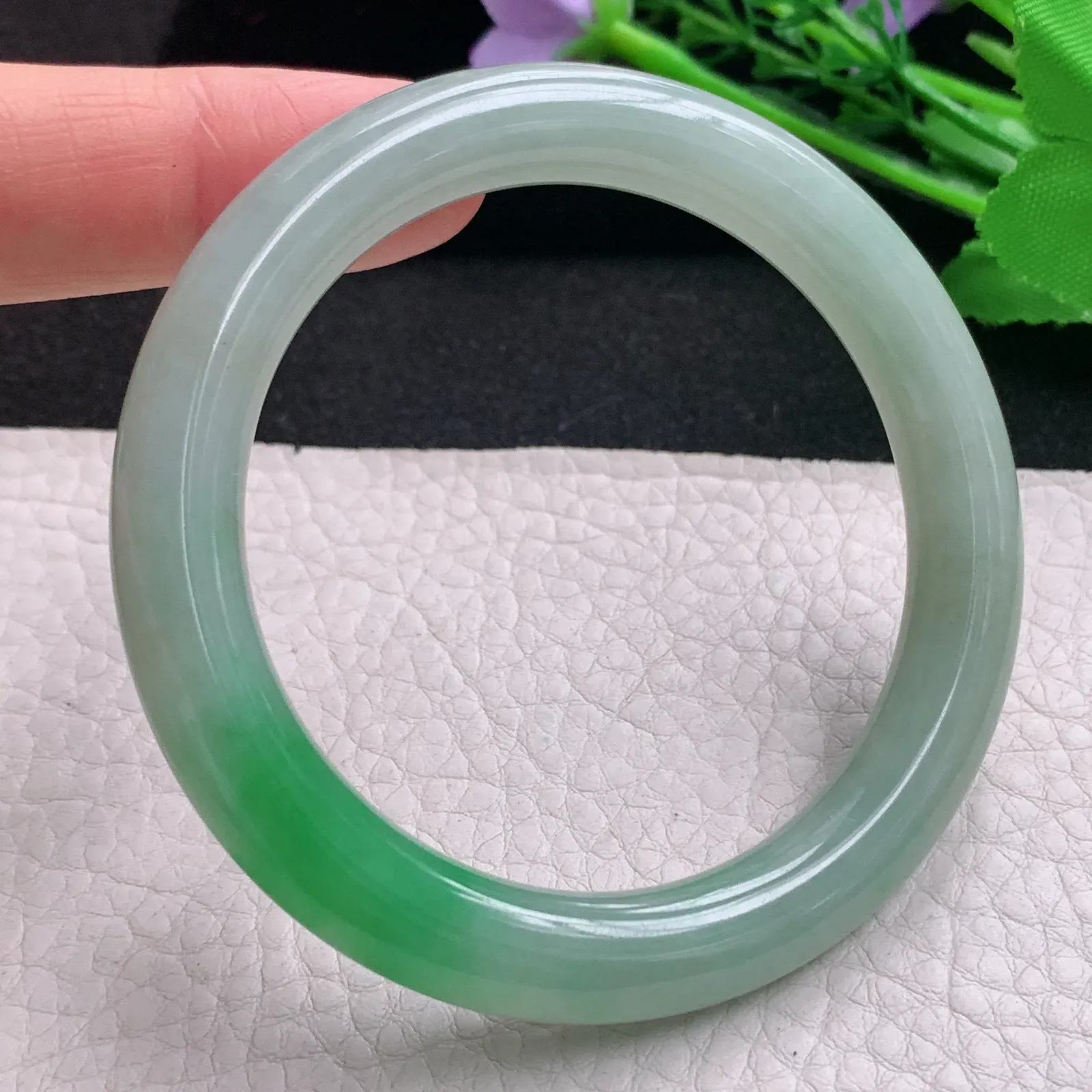 mq实拍55*9*9.5叮当镯 天然缅甸翡翠A货玉手镯飘绿水润圆条美人镯