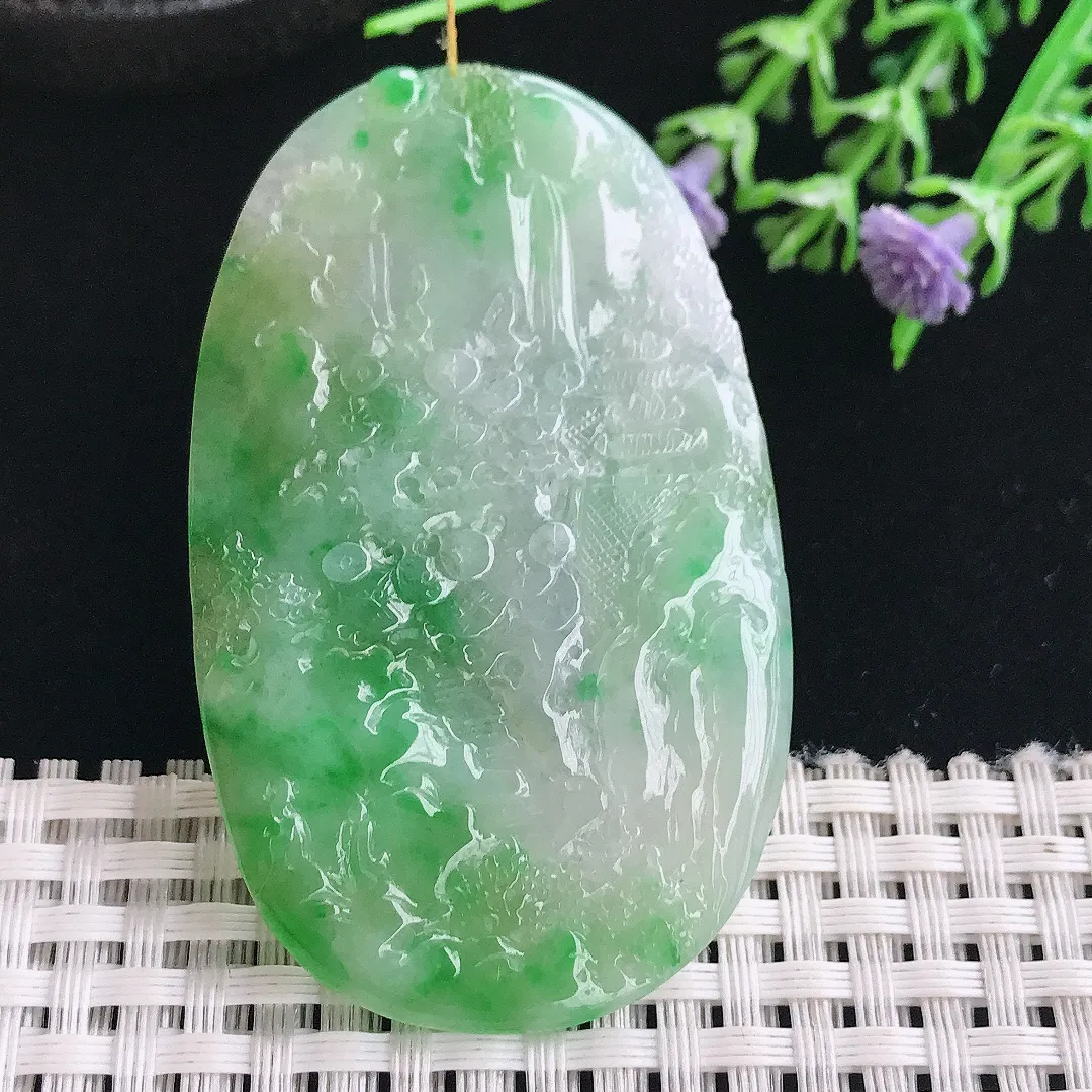 实拍A货翡翠61/37.6/4.5老坑精美冰润飘阳绿山水吊坠翡翠大好河山挂件