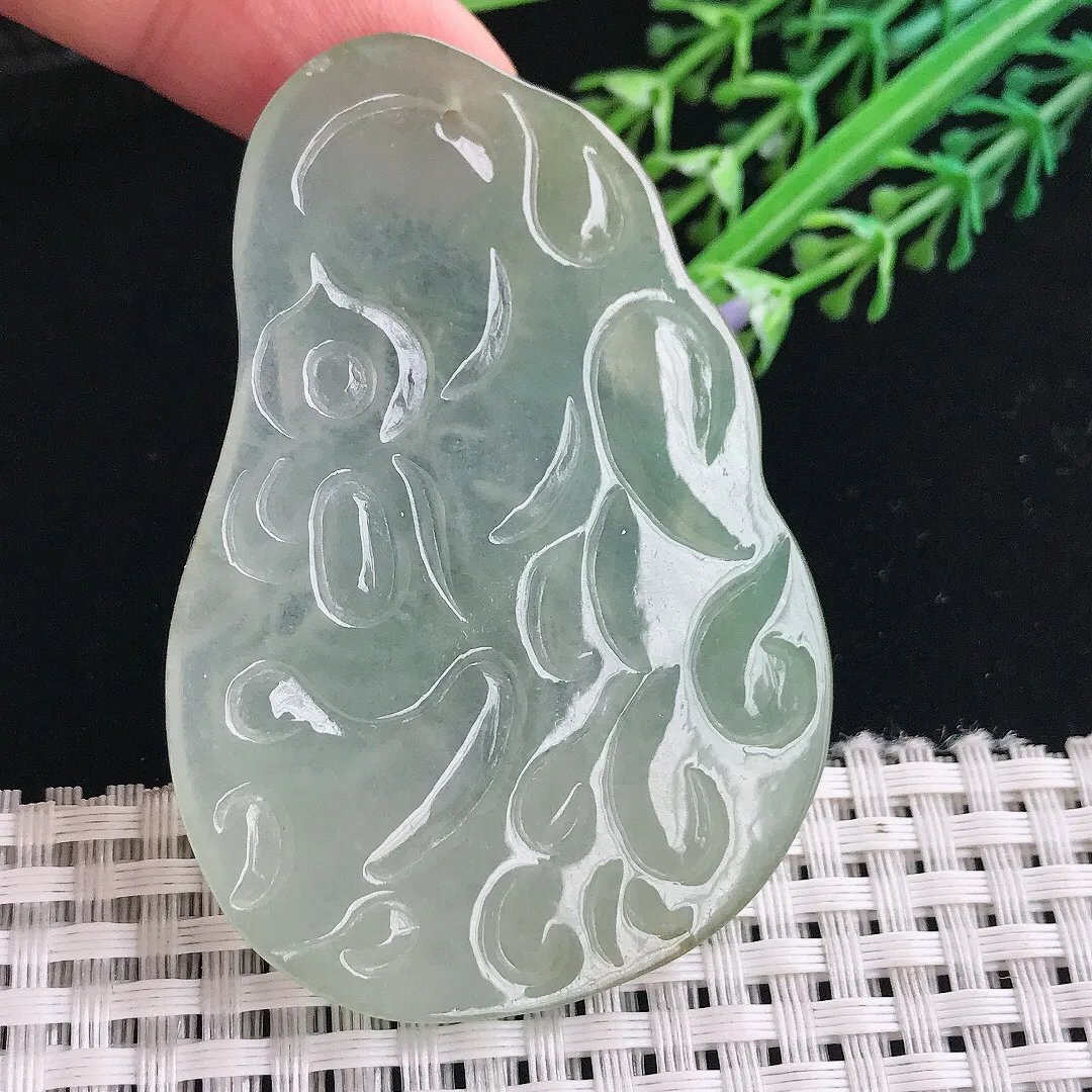实拍A货翡翠64/44/5.3老坑冰胶水灵冰晴飘山水观音吊坠翡翠挂件