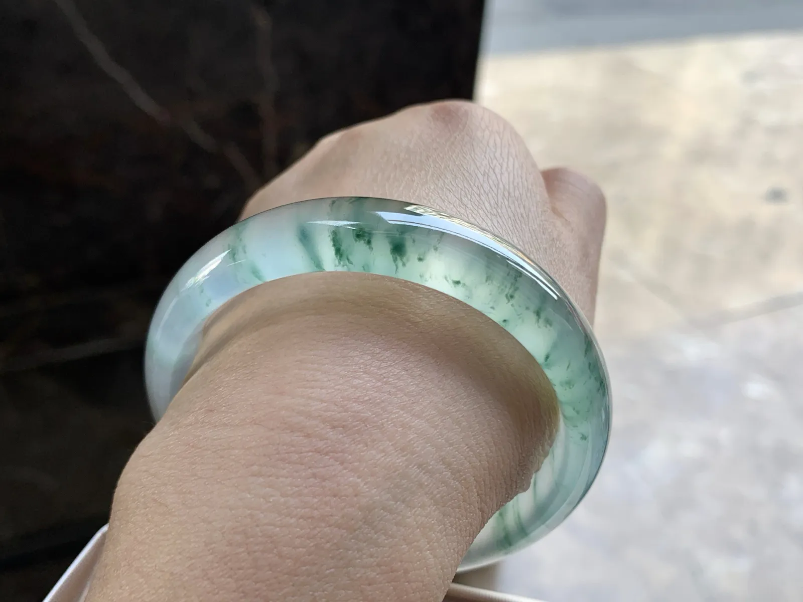 55-13.4-7.5

高冰蓝花手镯^_^透亮