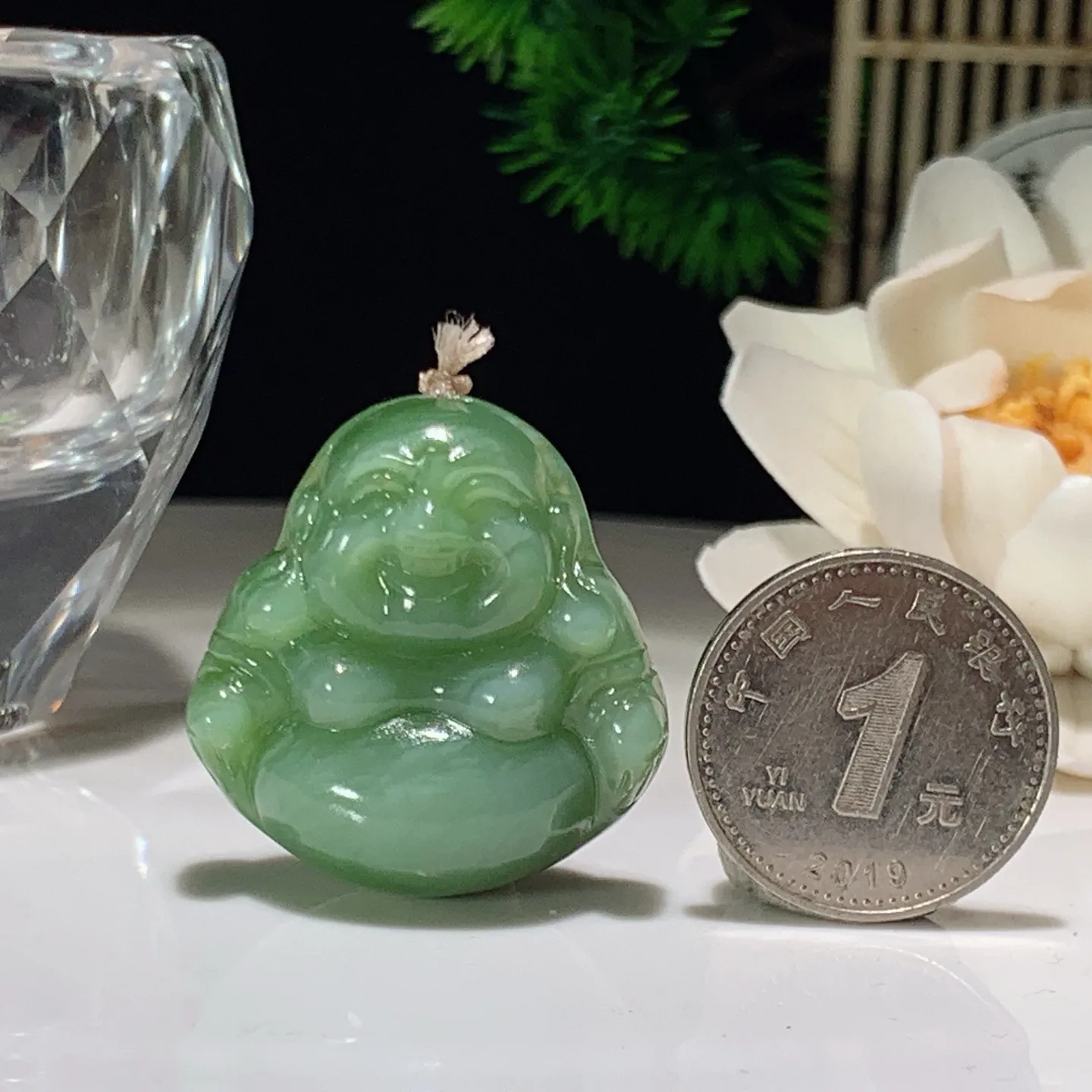 和田玉粉青俄罗斯碧玉佛引福来挂件 尺寸31/29/11重14.5克 玉质细腻油润 底色纯净 脂粉好，品质好。lt260228