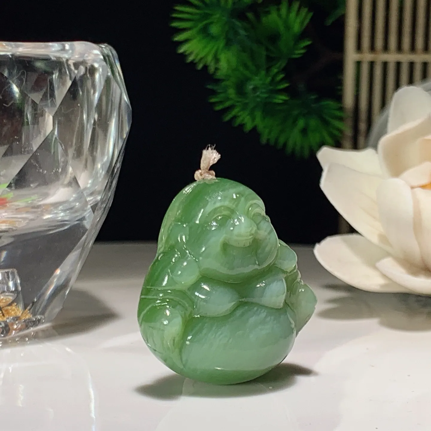 和田玉粉青俄罗斯碧玉佛引福来挂件 尺寸31/29/11重14.5克 玉质细腻油润 底色纯净 脂粉好，品质好。lt260228