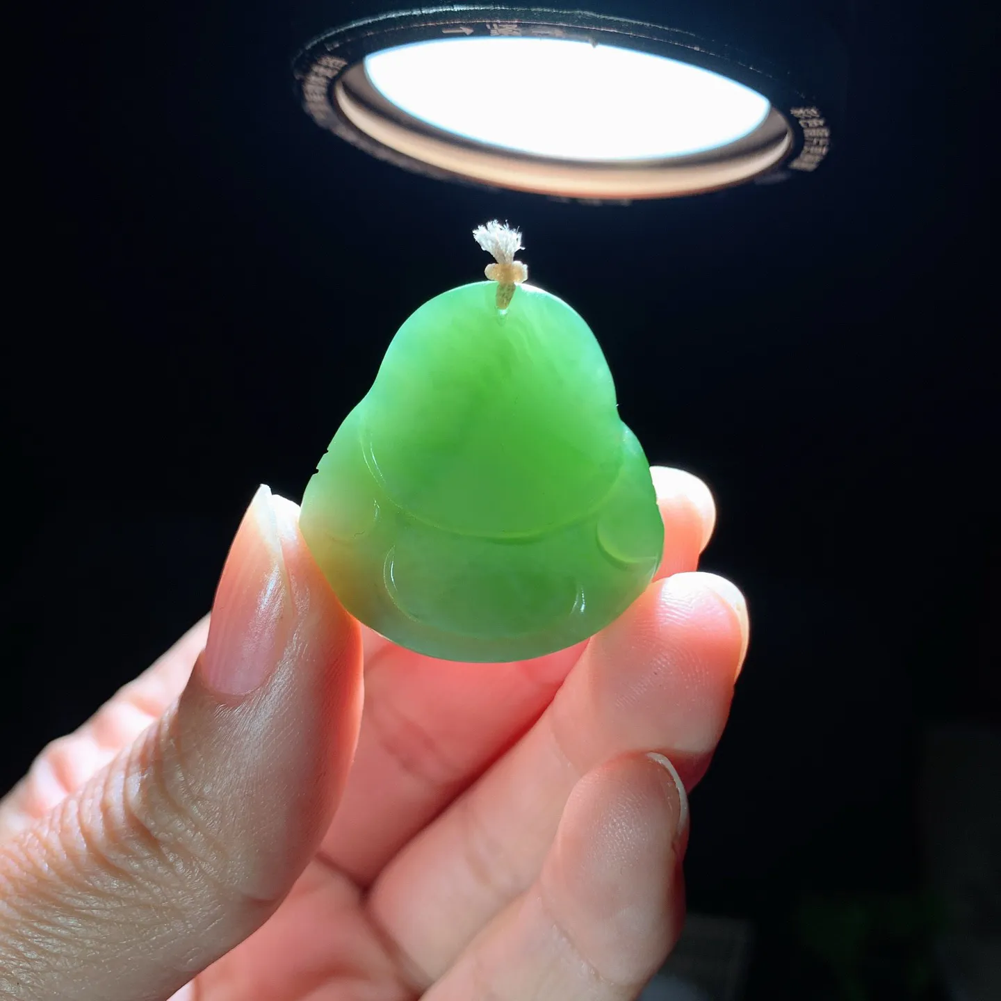 和田玉粉青俄罗斯碧玉佛引福来挂件 尺寸31/29/11重14.5克 玉质细腻油润 底色纯净 脂粉好，品质好。lt260228