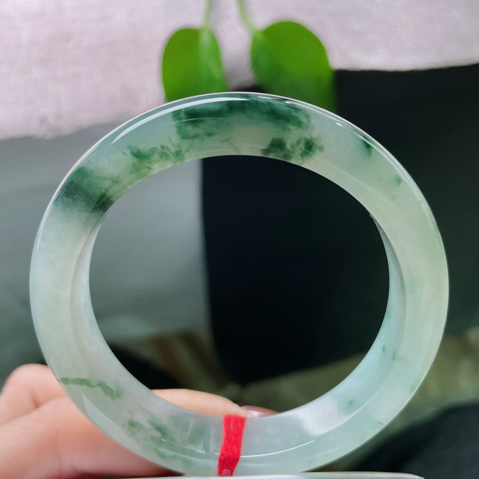 55.4/12.2/8.4冰飘花正圈，冰润细腻，胶润，婉间风华，典雅贵气