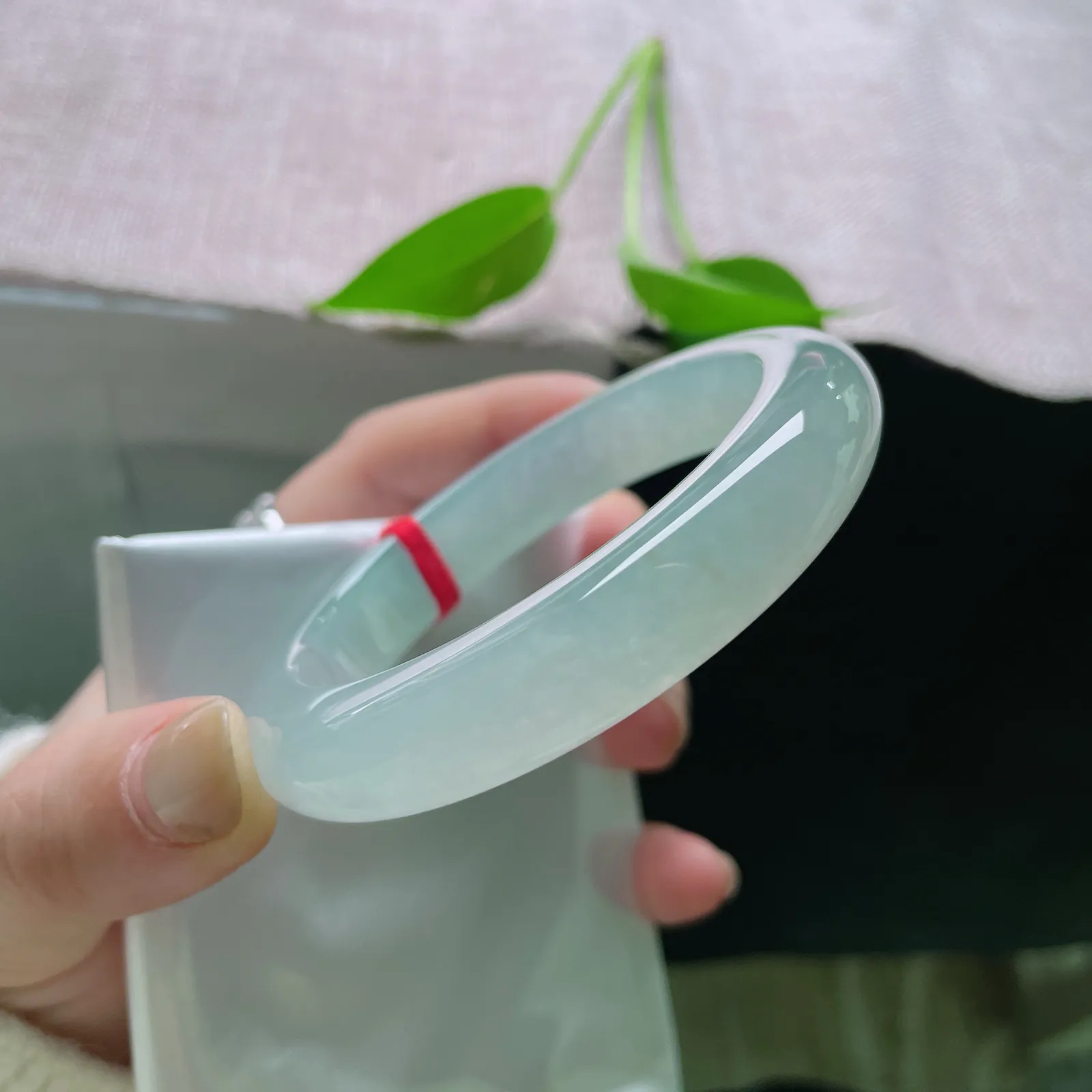 56.9/12.2/9.3冰晴底正圈，冰润，胶感，一婉清澈，婉间的温柔