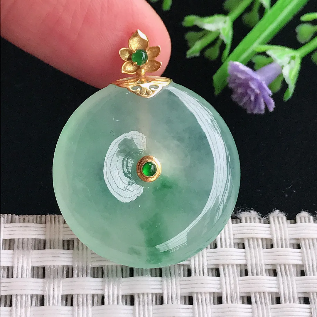实拍A货翡翠26.9/6.1老坑18k金镶嵌冰种冰晴绿平安扣吊坠翡翠玉扣挂件