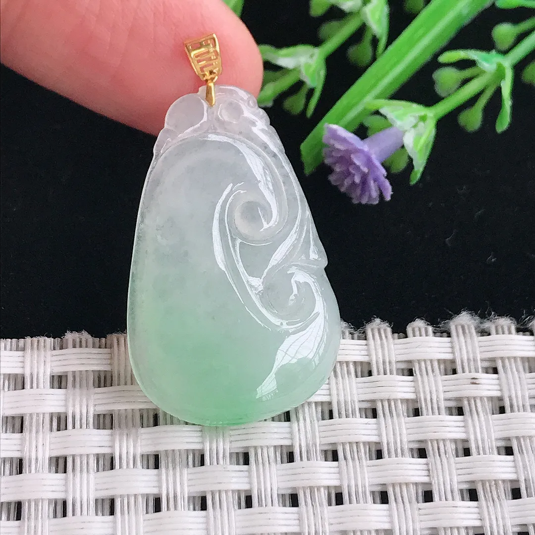 实拍A货翡翠32.2/20.1/4.5老坑18k金镶嵌冰润飘绿如意吊坠翡翠挂件