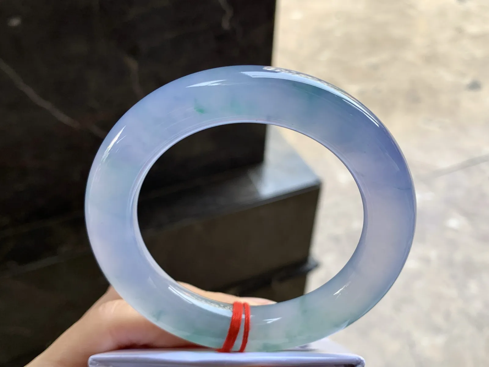 59-12.8

冰种紫罗兰飘花圆条手镯^_^颜色鲜艳 起光