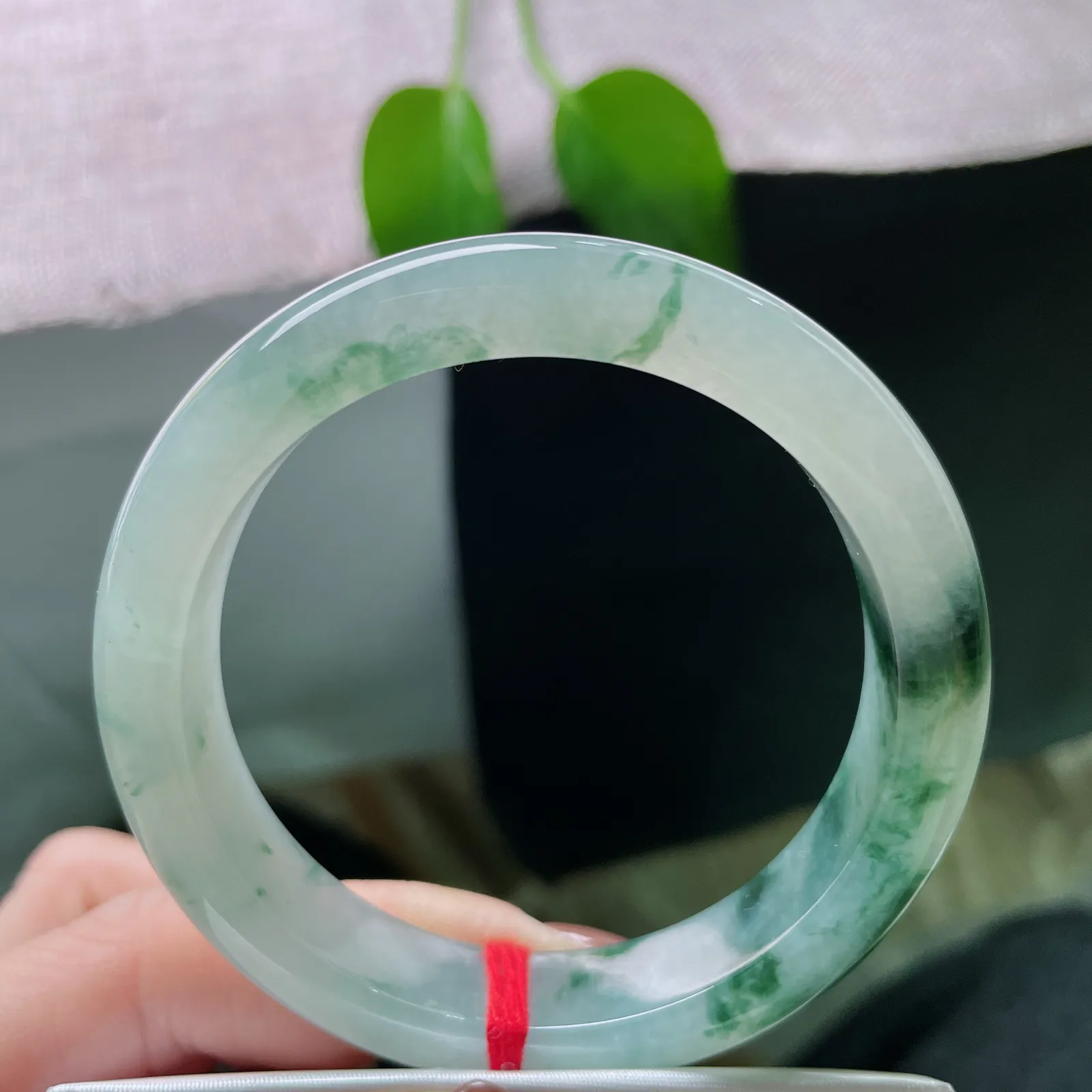 55.4/12.2/8.4冰飘花正圈，冰润细腻，胶润，婉间风华，典雅贵气