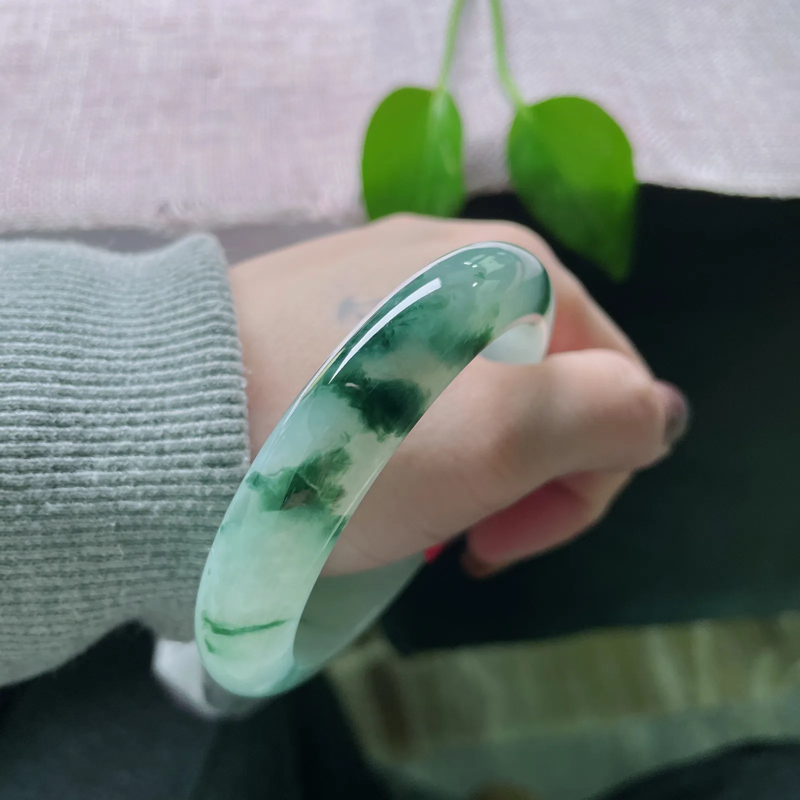 55.4/12.2/8.4冰飘花正圈，冰润细腻，胶润，婉间风华，典雅贵气