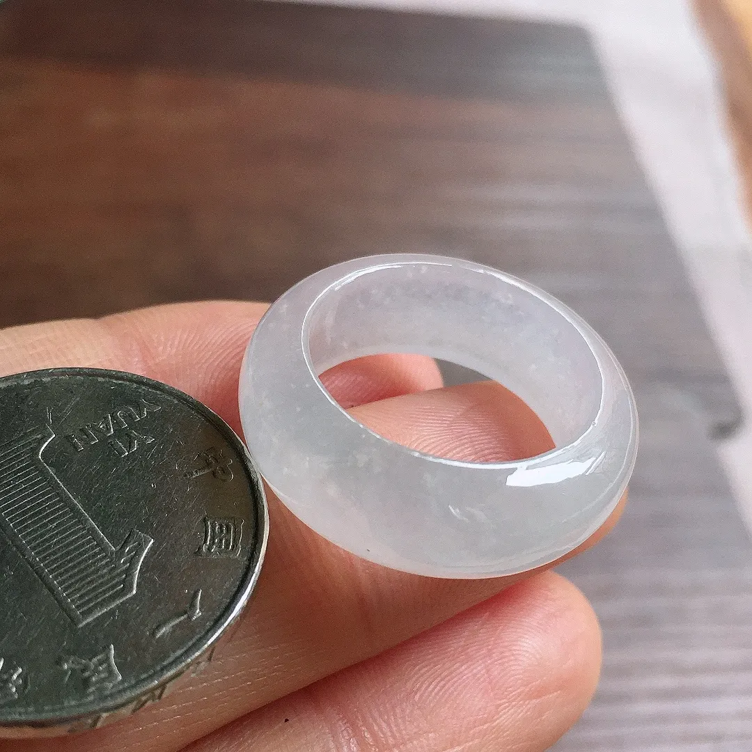 冰种戒圈，指环，冰冰润润，玉质细腻，种水足，Jm圈口16内直径18.8宽7.8厚3.8