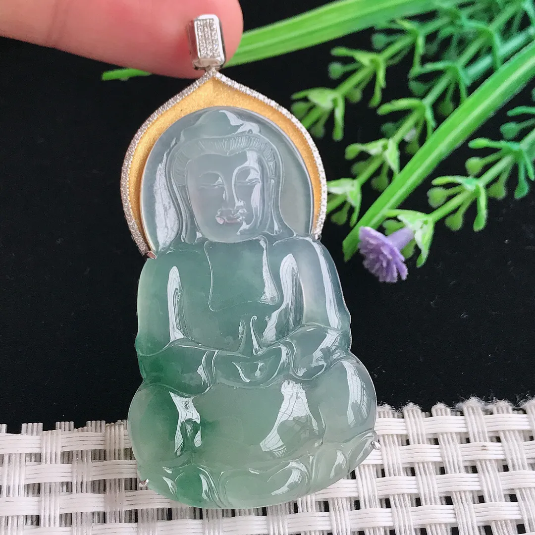 实拍A货翡翠63.8/32.6/6老坑18k金镶嵌冰种起胶冰飘花观音吊坠正装翡翠挂件