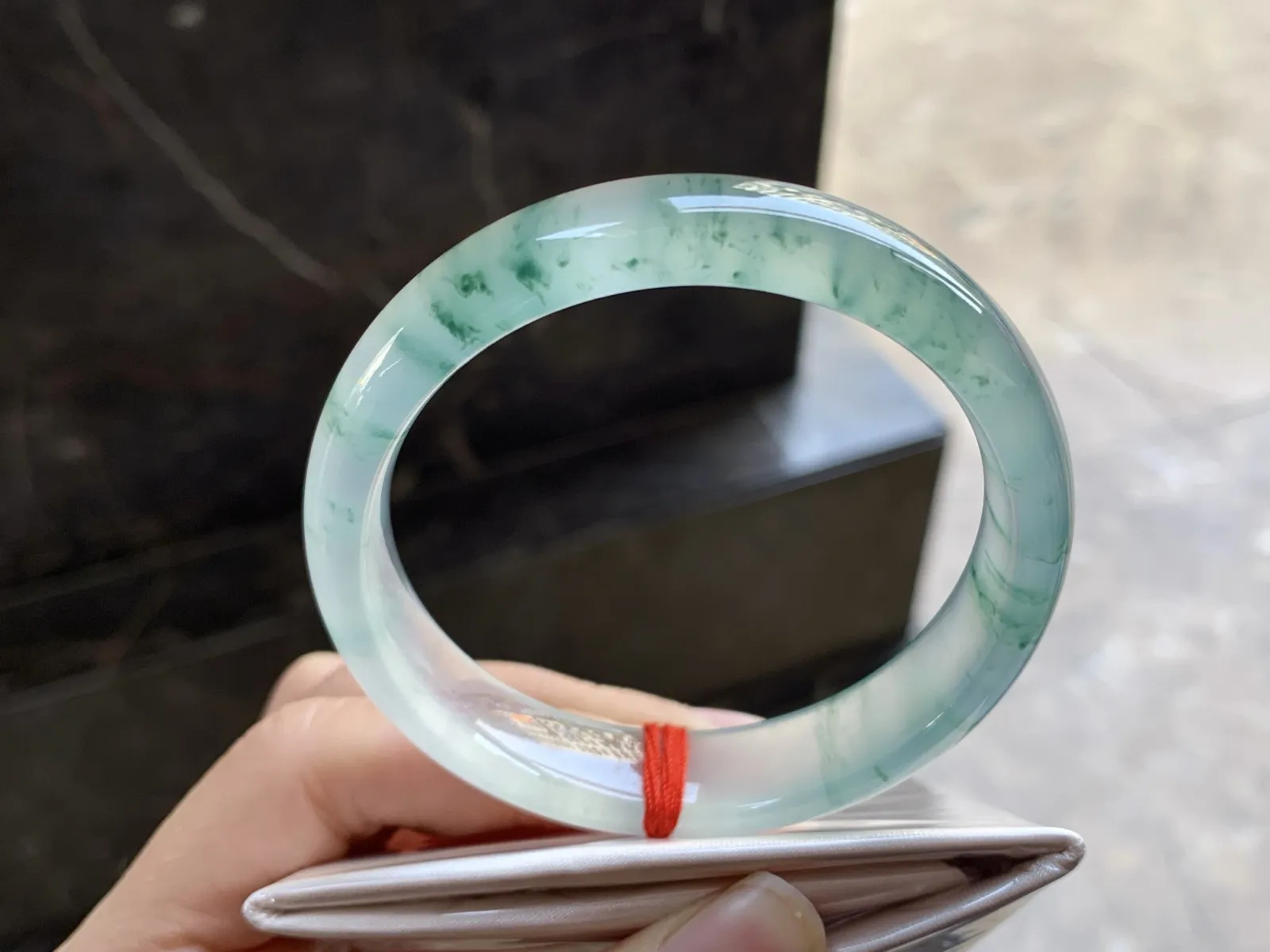 55-13.4-7.5

高冰蓝花手镯^_^透亮