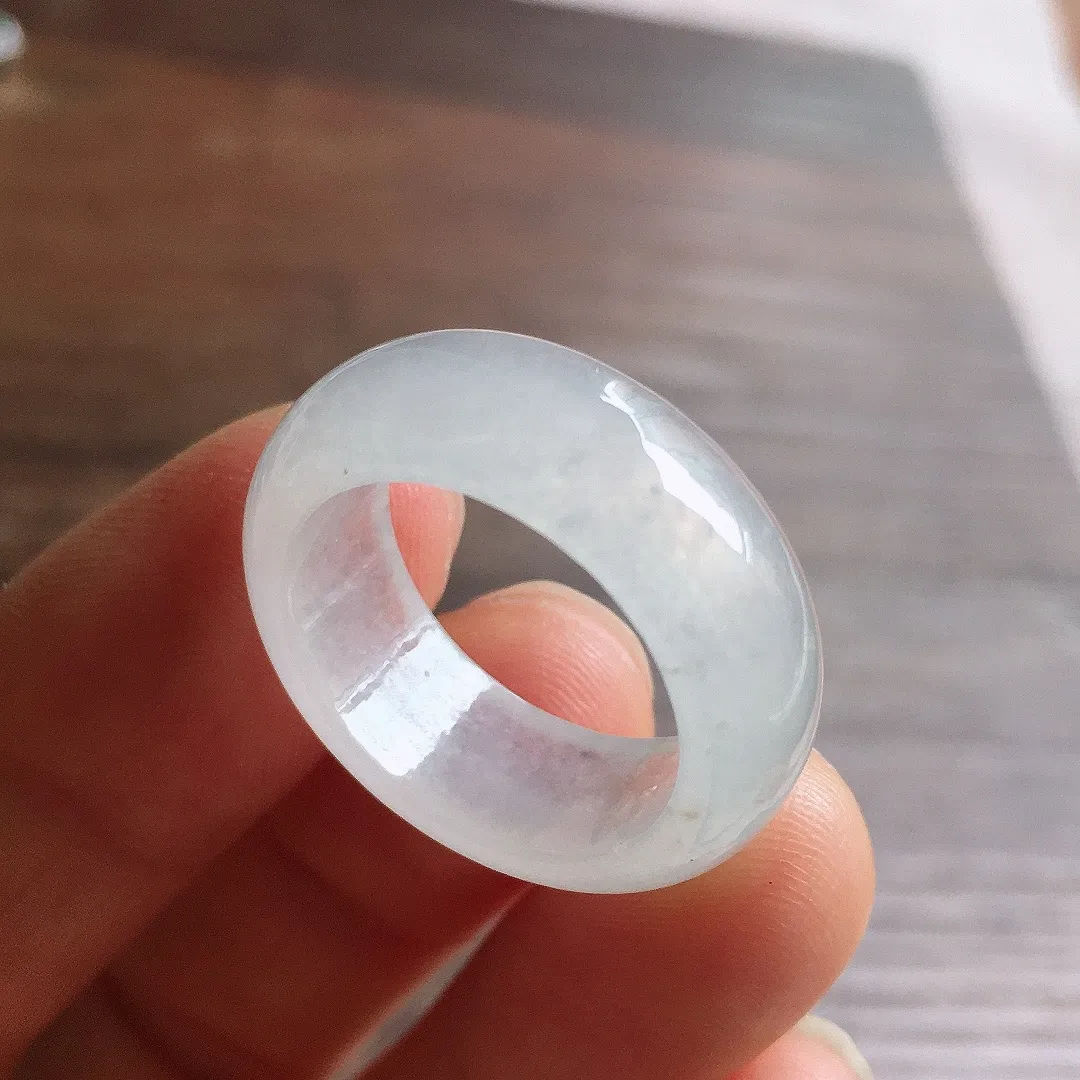 冰种戒圈，指环，冰冰润润，玉质细腻，种水足，Jm圈口16内直径18.8宽7.8厚3.8