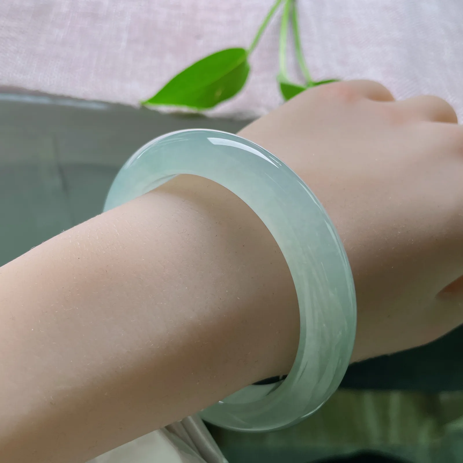 56.9/12.2/9.3冰晴底正圈，冰润，胶感，一婉清澈，婉间的温柔