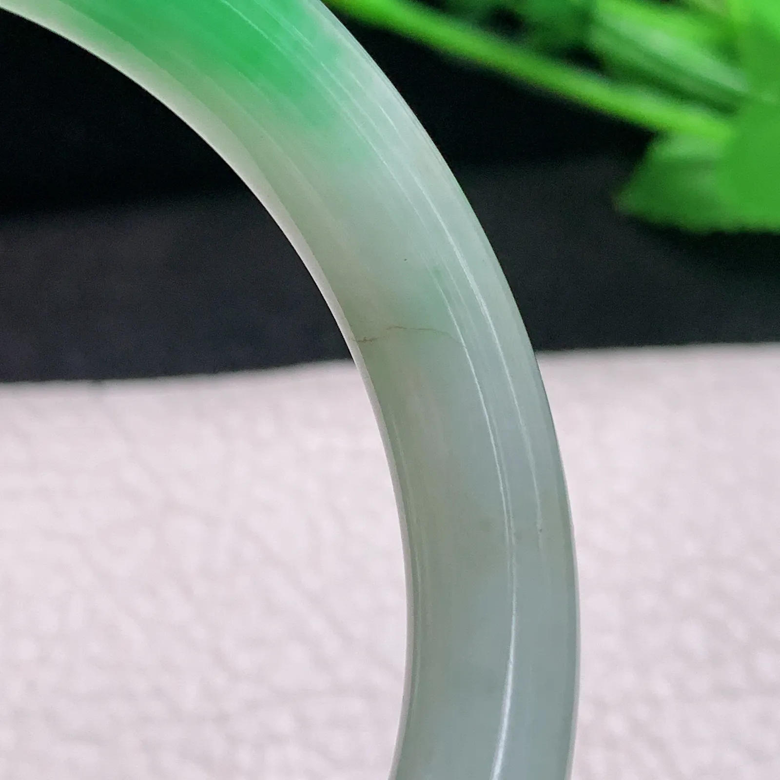 mq实拍55*9*9.5叮当镯 天然缅甸翡翠A货玉手镯飘绿水润圆条美人镯